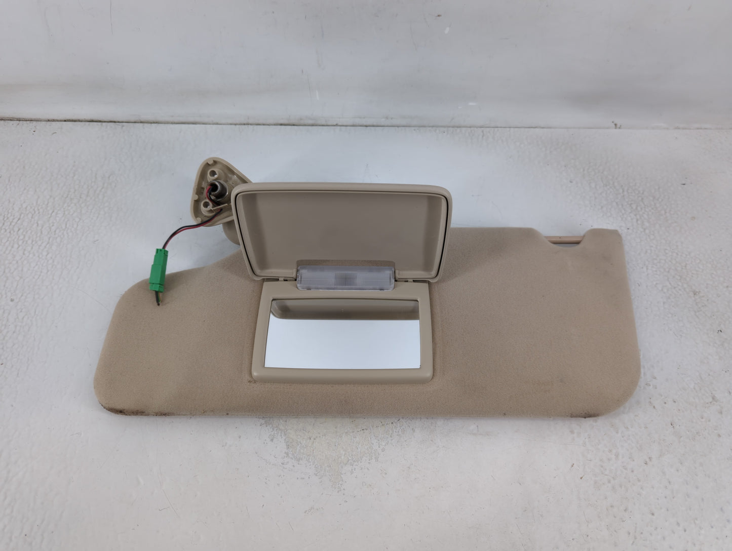 2005-2006 Mercury Montego Sun Visor Shade Replacement Driver Left Mirror Fits Fits 2005 2006 OEM Used Auto Parts - Oemusedautoparts1.com