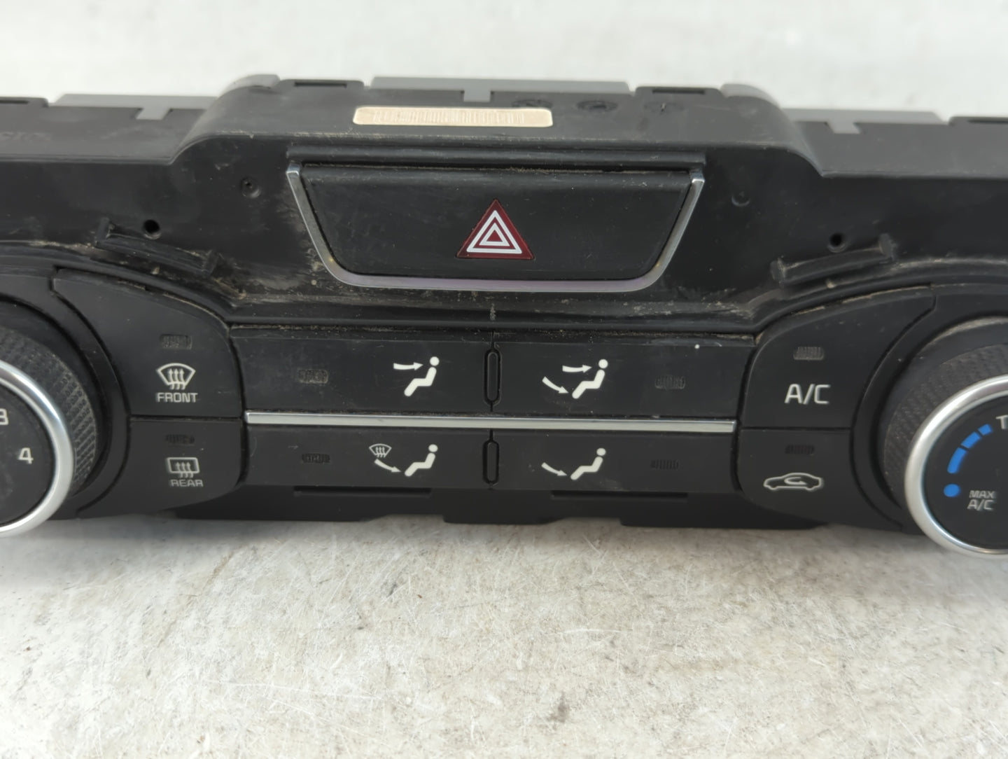 2014-2015 Kia Optima Climate Control Module Temperature AC/Heater Replacement P/N:97250-2TLE0 Fits Fits 2014 2015 OEM Used Auto Parts - Oemusedautoparts1.com