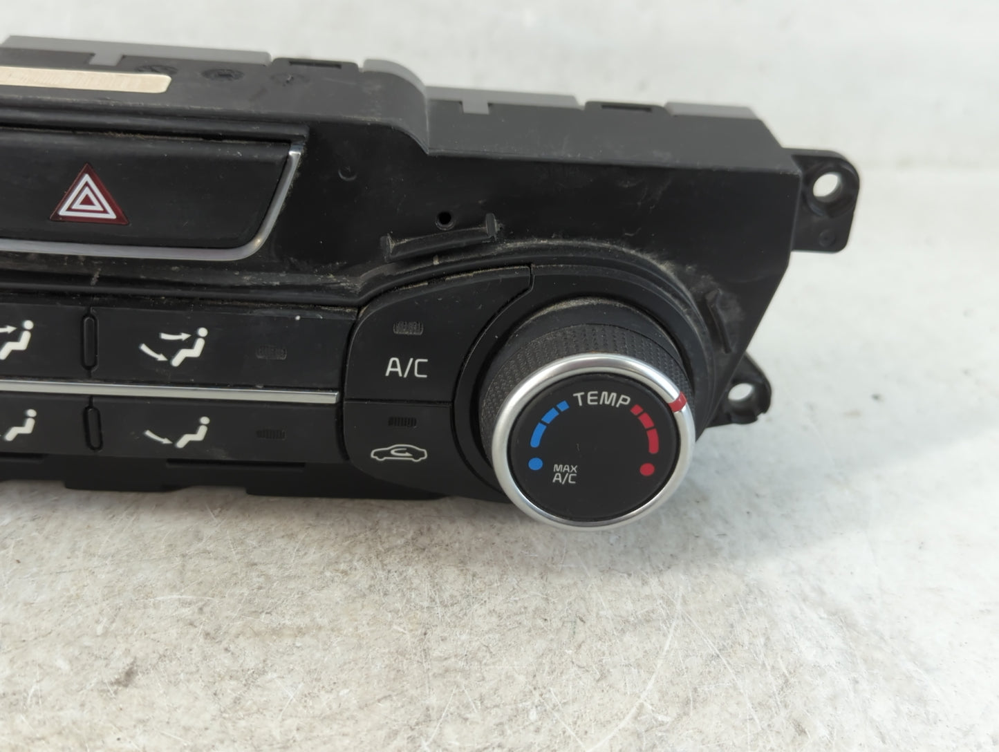 2014-2015 Kia Optima Climate Control Module Temperature AC/Heater Replacement P/N:97250-2TLE0 Fits Fits 2014 2015 OEM Used Auto Parts - Oemusedautoparts1.com