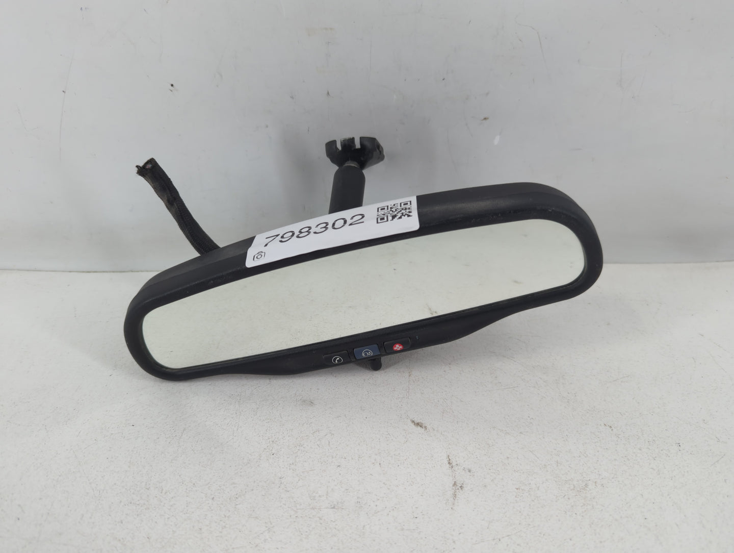 2017 Chevrolet Traverse Interior Rear View Mirror Replacement OEM P/N:E11015885 Fits OEM Used Auto Parts - Oemusedautoparts1.com