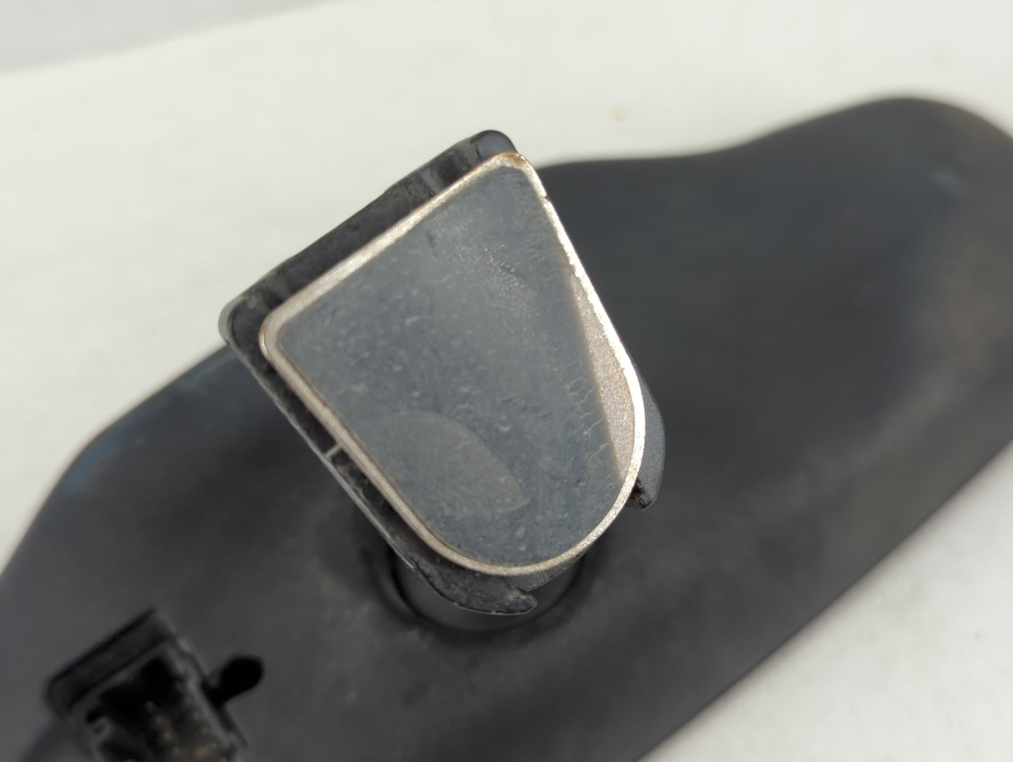 2008-2010 Cadillac Cts Interior Rear View Mirror Replacement OEM P/N:E11025898 Fits OEM Used Auto Parts - Oemusedautoparts1.com