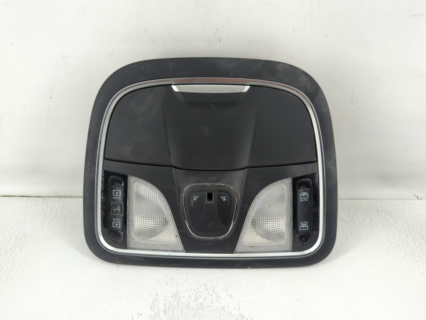 2015-2017 Chrysler 200 Overhead Roof Console Interior Dome Light - Oemusedautoparts1.com