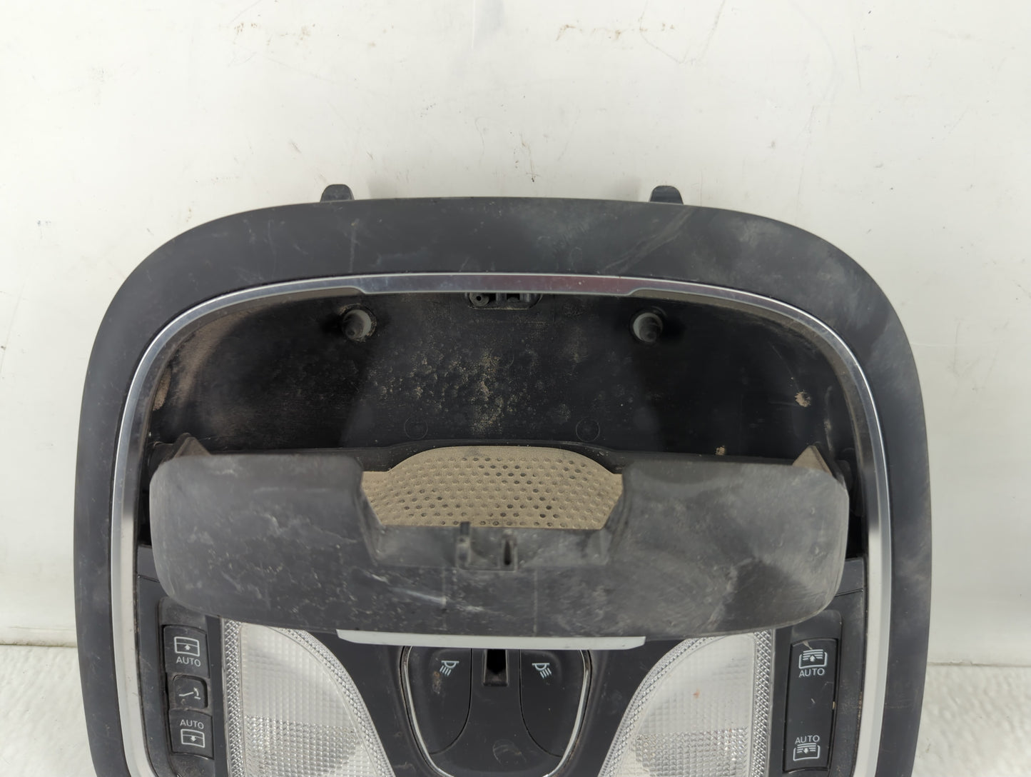 2015-2017 Chrysler 200 Overhead Roof Console Interior Dome Light - Oemusedautoparts1.com