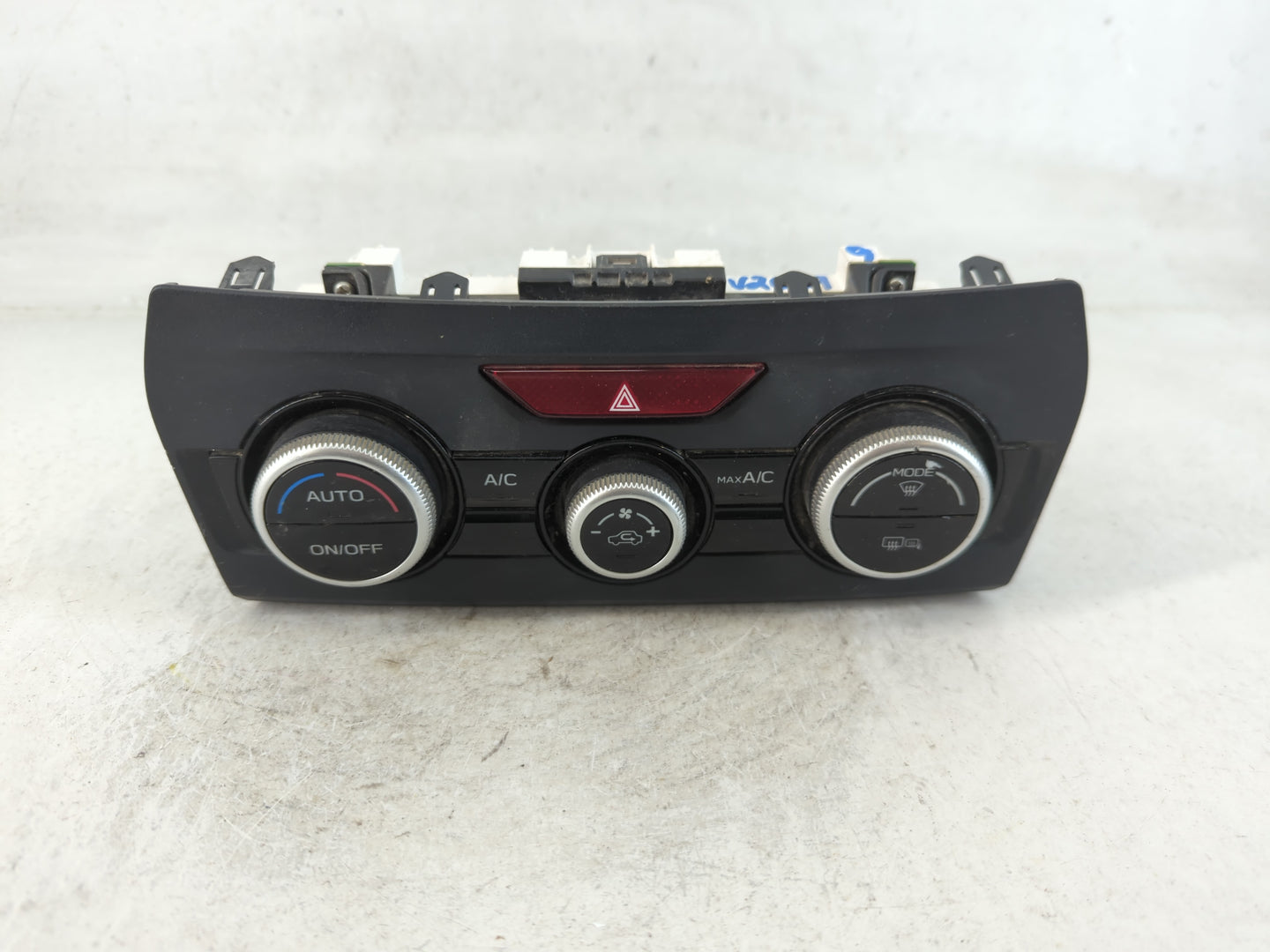 2018 Subaru Xv Crosstrek Climate Control Module Temperature AC/Heater Replacement P/N:72311FL710 Fits OEM Used Auto Parts - Oemusedautoparts1.com