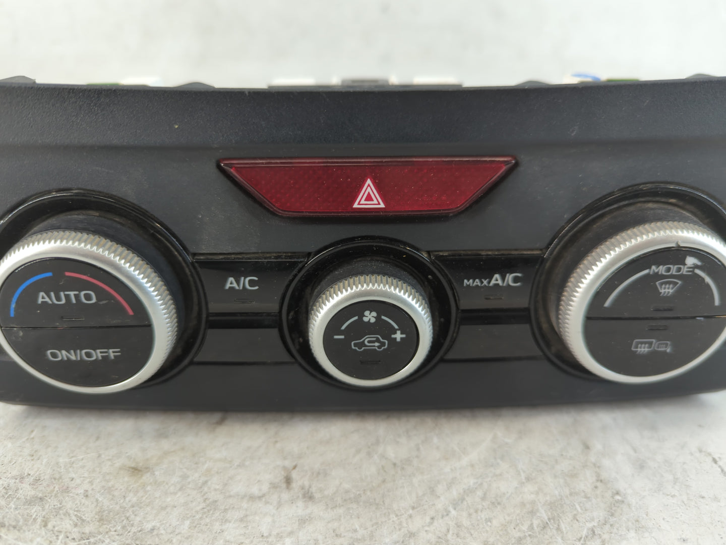 2018 Subaru Xv Crosstrek Climate Control Module Temperature AC/Heater Replacement P/N:72311FL710 Fits OEM Used Auto Parts - Oemusedautoparts1.com