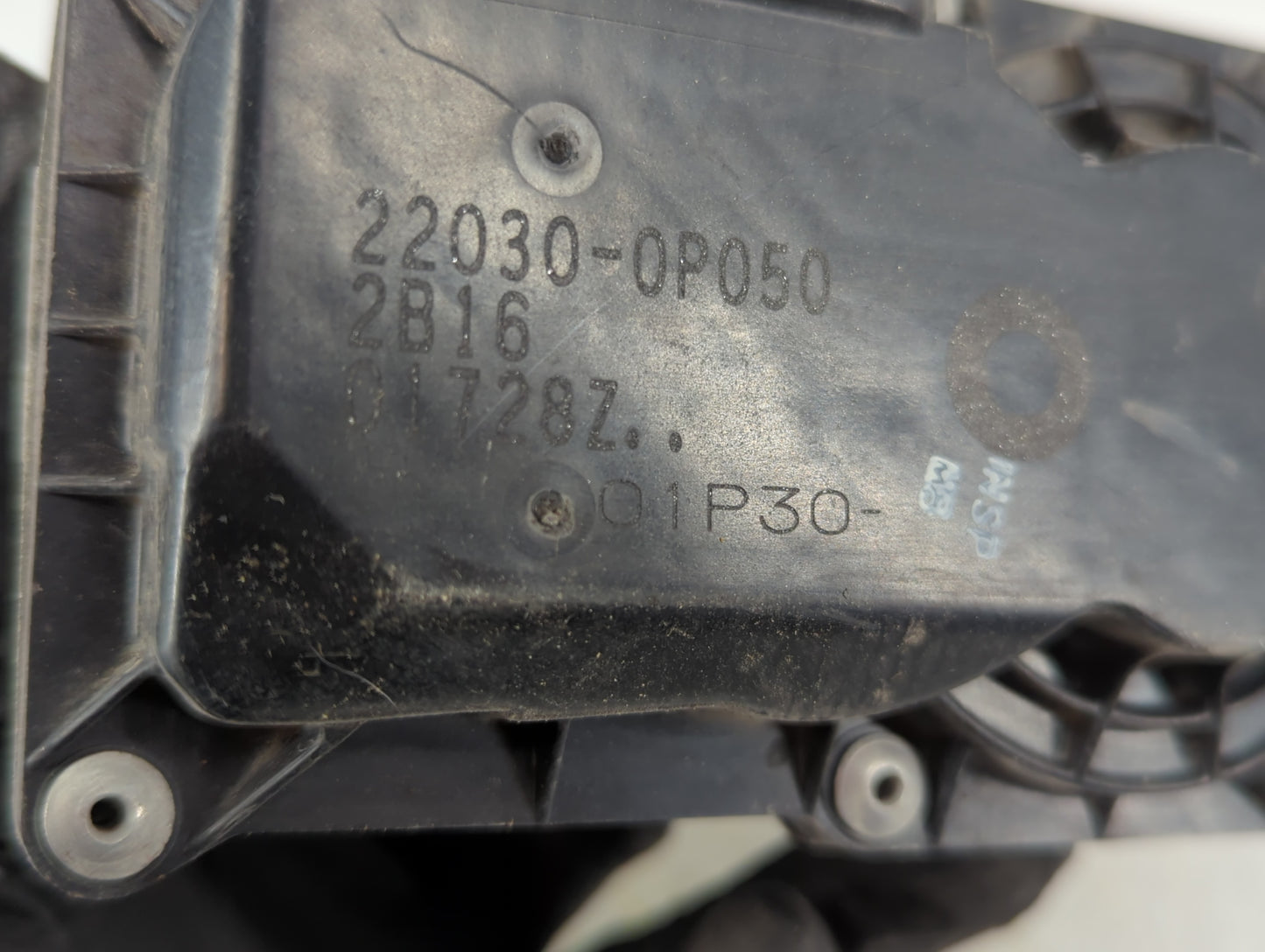 2005-2018 Toyota Avalon Throttle Body P/N:22030-0P050 Fits OEM Used Auto Parts - Oemusedautoparts1.com