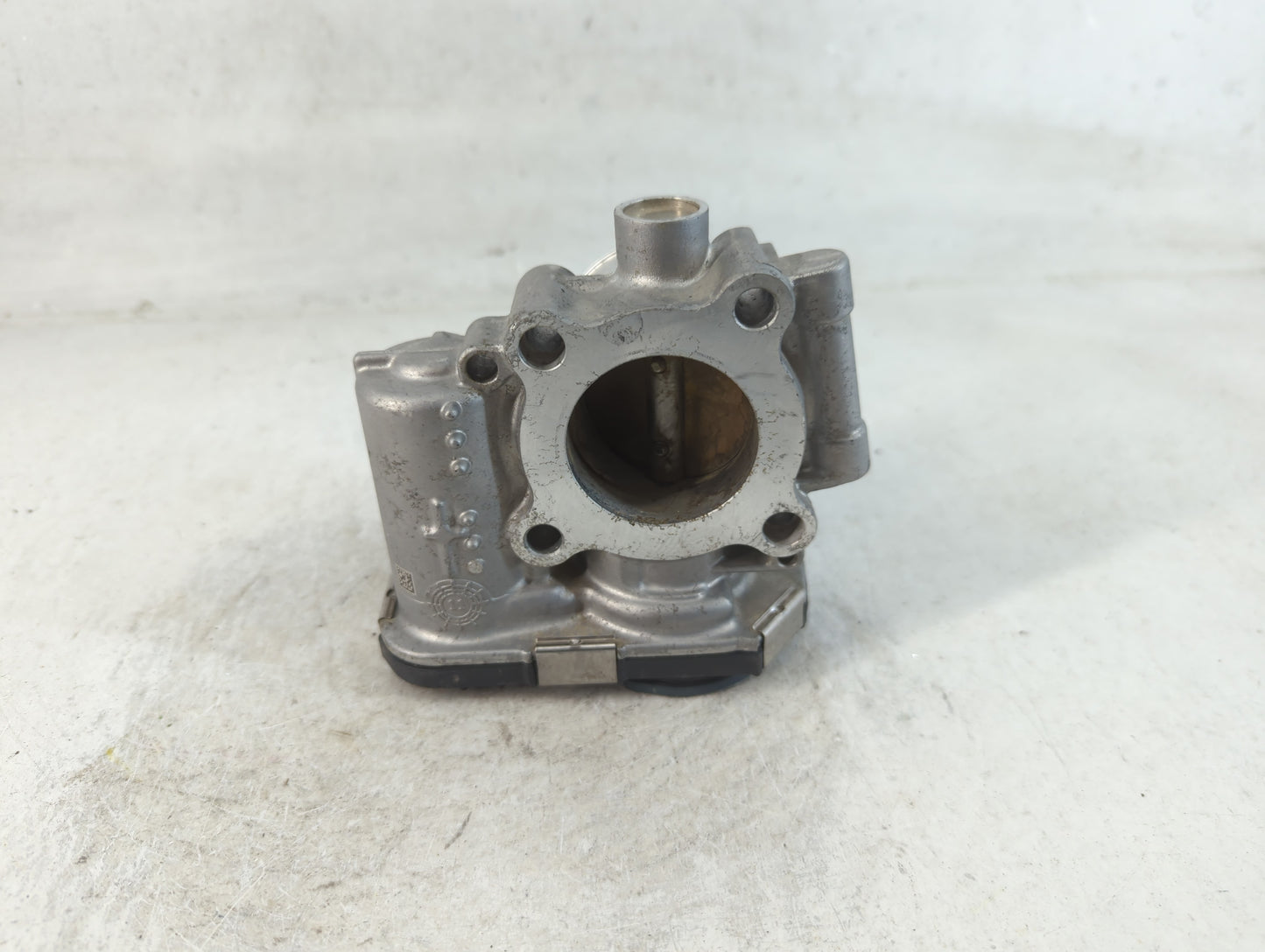 2011-2015 Chevrolet Volt Throttle Body P/N:55 581682 Fits Fits 2011 2012 2013 2014 2015 2016 OEM Used Auto Parts - Oemusedautoparts1.com