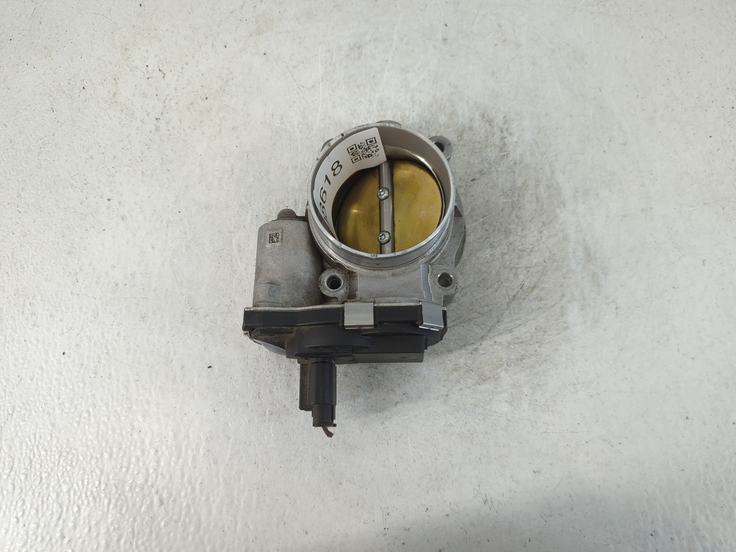 2016-2021 Chevrolet Camaro Throttle Body P/N:12671014 Fits Fits 2016 2017 2018 2019 2020 2021 2022 OEM Used Auto Parts - Oemusedautoparts1.com