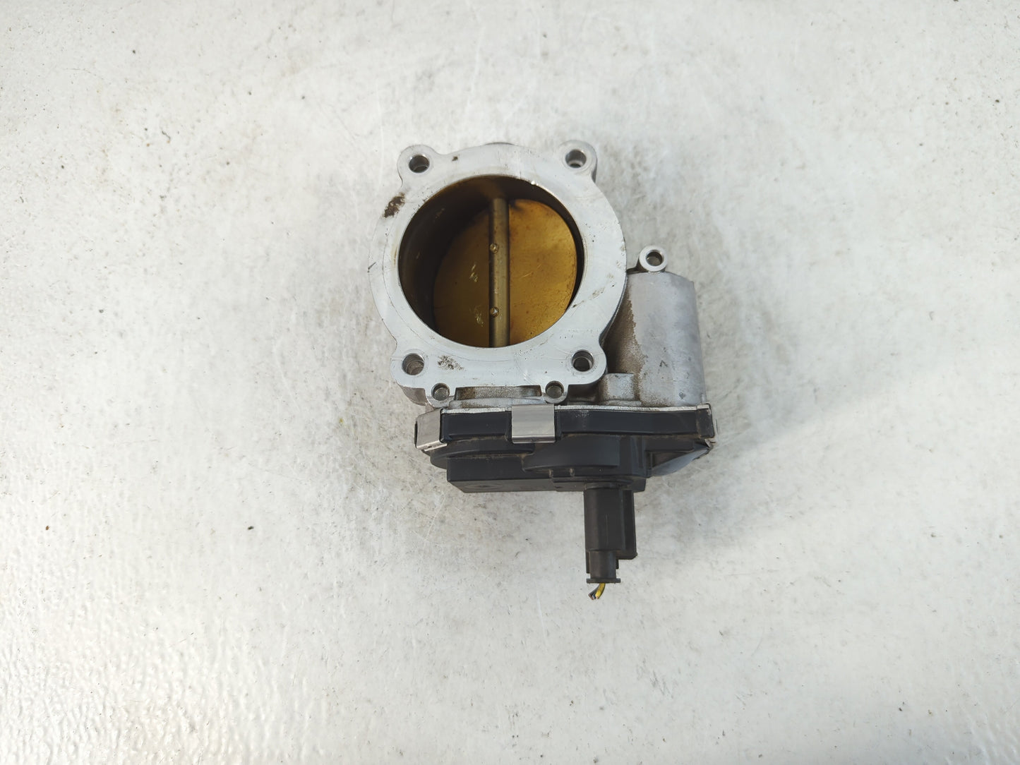 2016-2021 Chevrolet Camaro Throttle Body P/N:12671014 Fits Fits 2016 2017 2018 2019 2020 2021 2022 OEM Used Auto Parts - Oemusedautoparts1.com