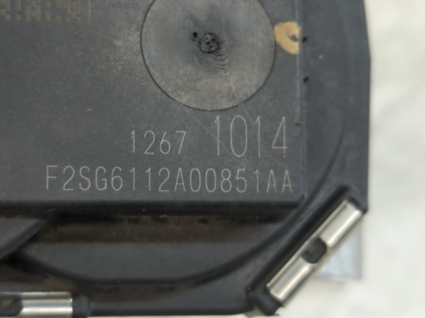 2016-2021 Chevrolet Camaro Throttle Body P/N:12671014 Fits Fits 2016 2017 2018 2019 2020 2021 2022 OEM Used Auto Parts - Oemusedautoparts1.com