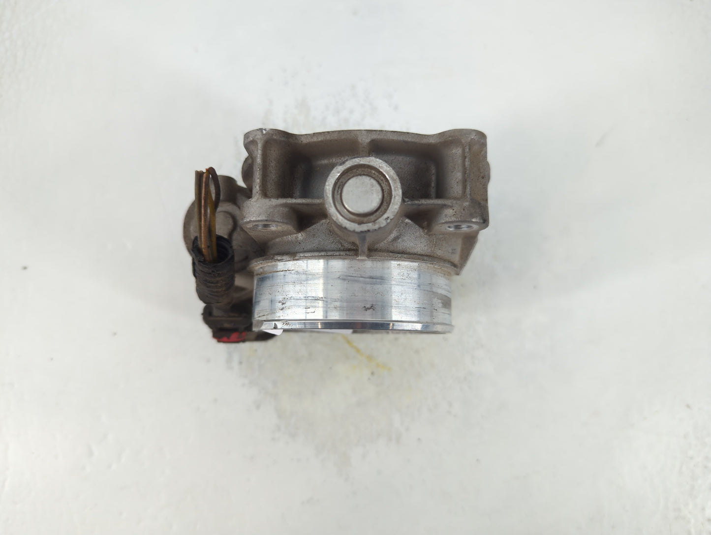 2012-2015 Chevrolet Camaro Throttle Body P/N:12632172BA Fits Fits 2012 2013 2014 2015 2016 2017 2018 2019 2020 2021 2022 OEM Used Auto Parts - Oemusedautoparts1.com