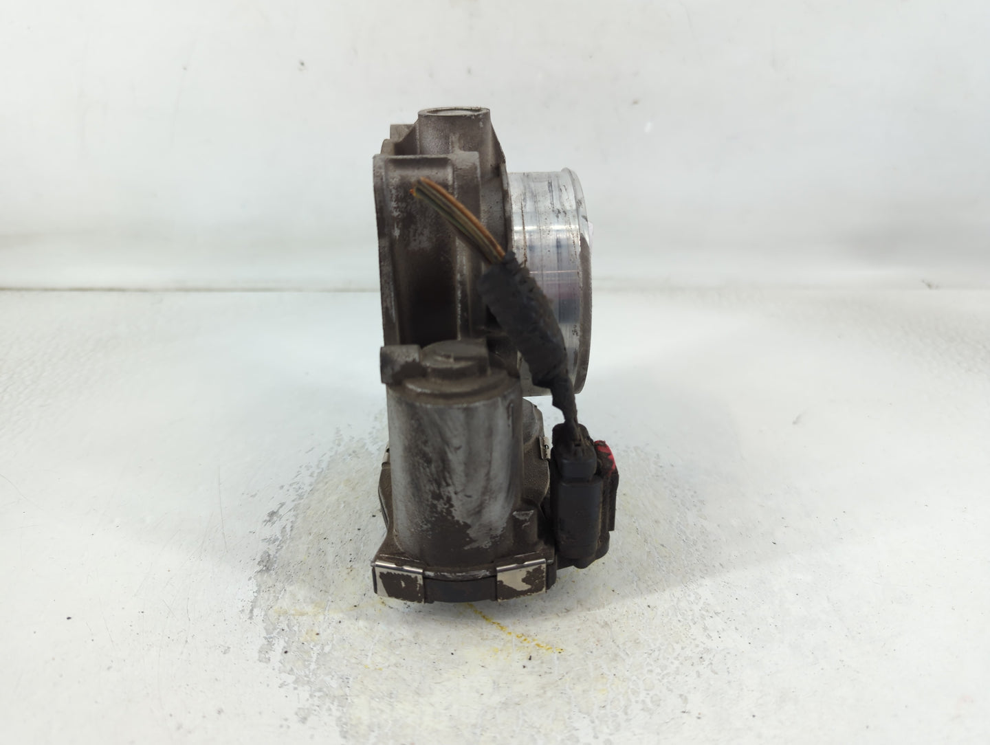 2012-2015 Chevrolet Camaro Throttle Body P/N:12632172BA Fits Fits 2012 2013 2014 2015 2016 2017 2018 2019 2020 2021 2022 OEM Used Auto Parts - Oemusedautoparts1.com