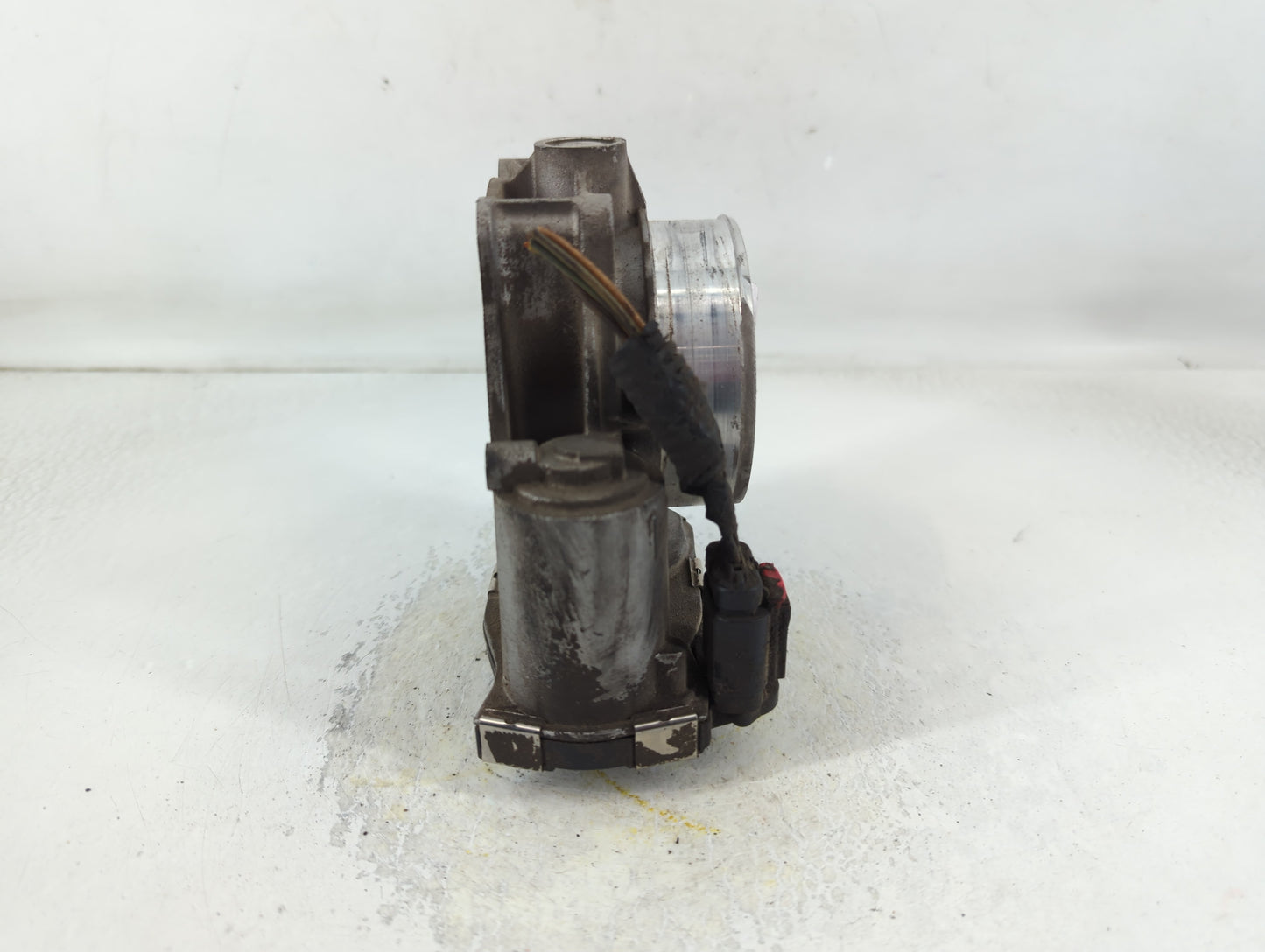 2012-2015 Chevrolet Camaro Throttle Body P/N:12632172BA Fits Fits 2012 2013 2014 2015 2016 2017 2018 2019 2020 2021 2022 OEM Used Auto Parts - Oemusedautoparts1.com