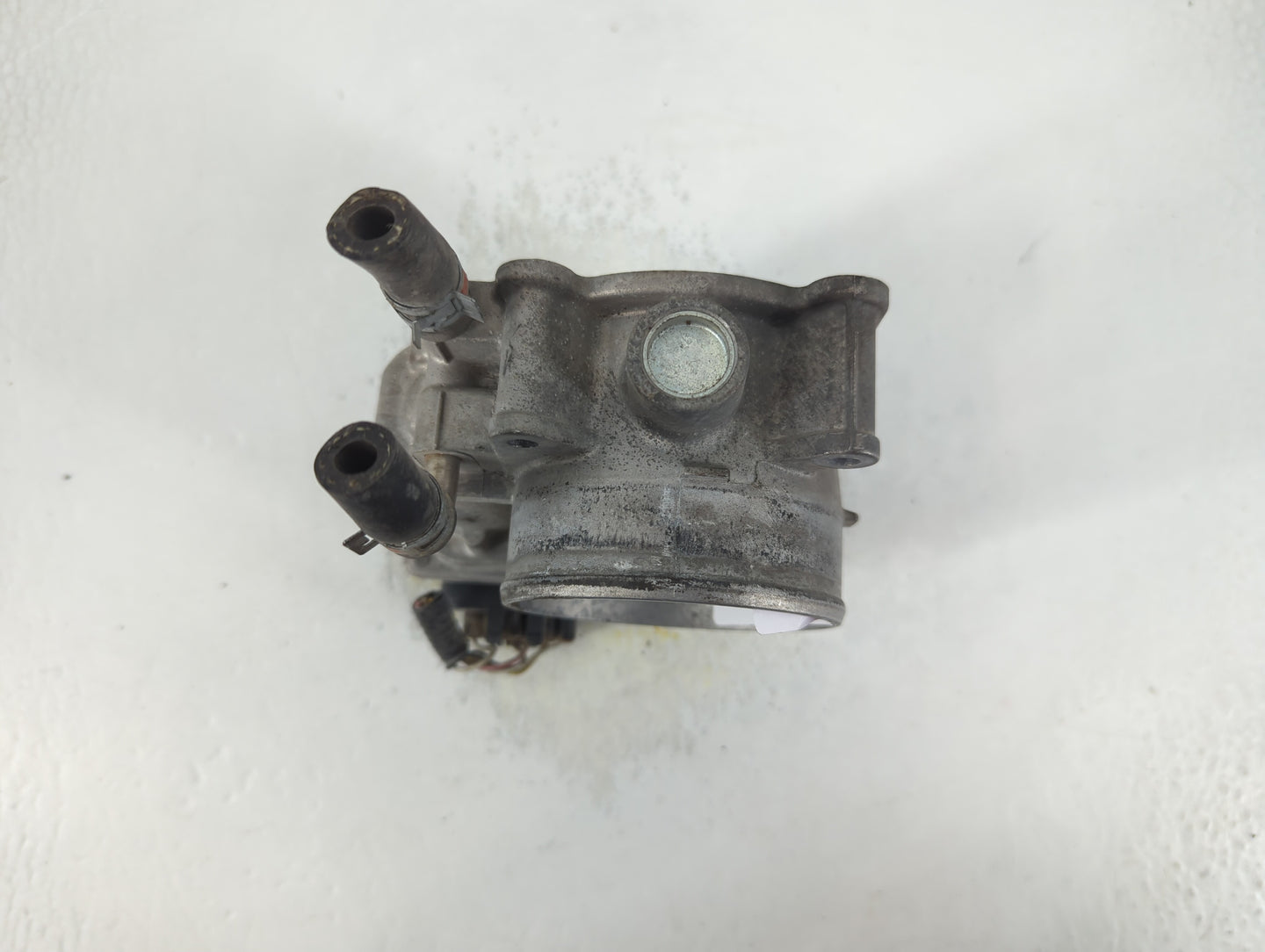 2007-2016 Toyota Sienna Throttle Body P/N:22030-0P050 Fits OEM Used Auto Parts - Oemusedautoparts1.com