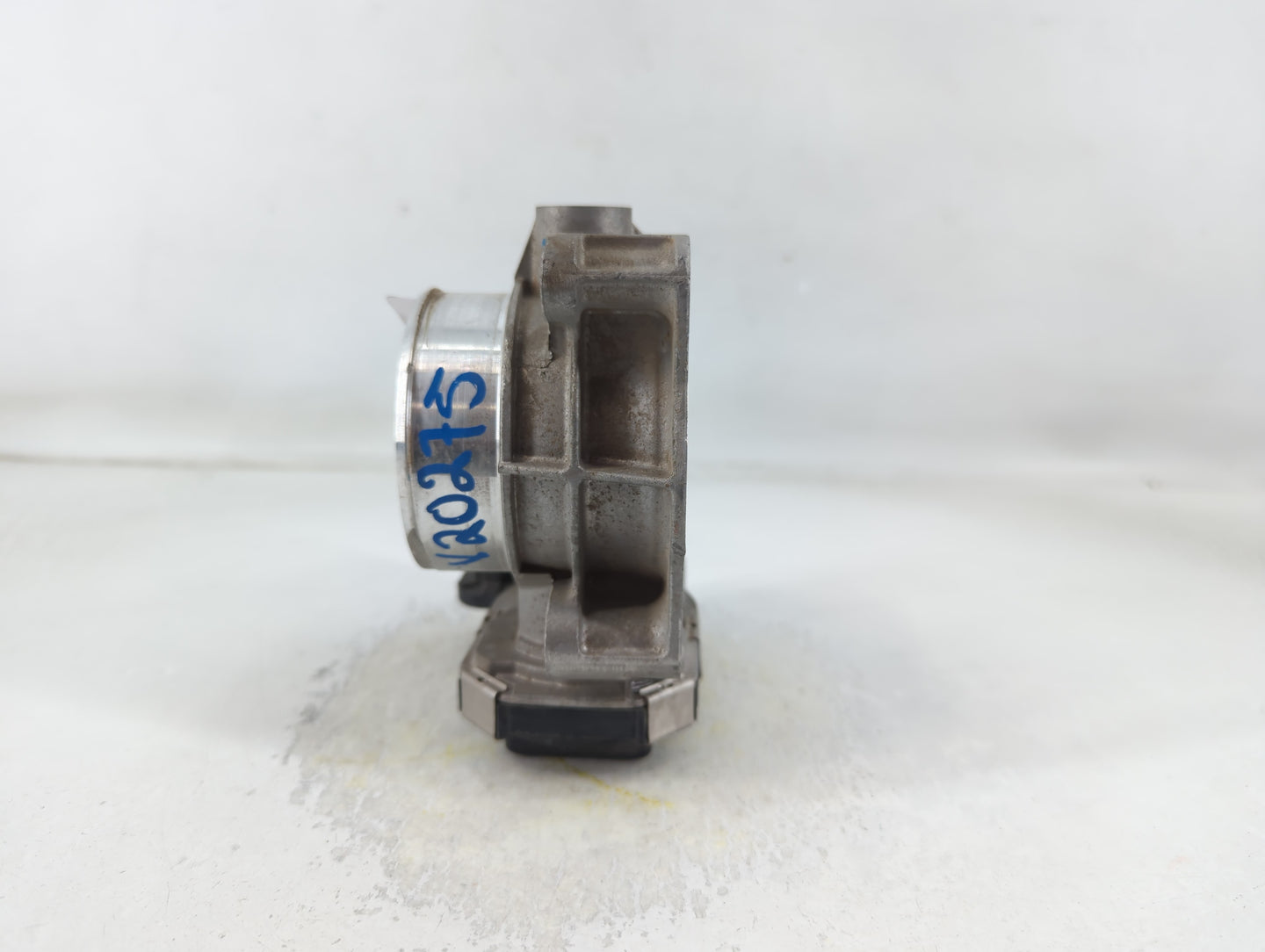2016-2019 Chevrolet Impala Throttle Body P/N:12670839AA Fits Fits 2016 2017 2018 2019 2020 2021 2022 OEM Used Auto Parts - Oemusedautoparts1.com