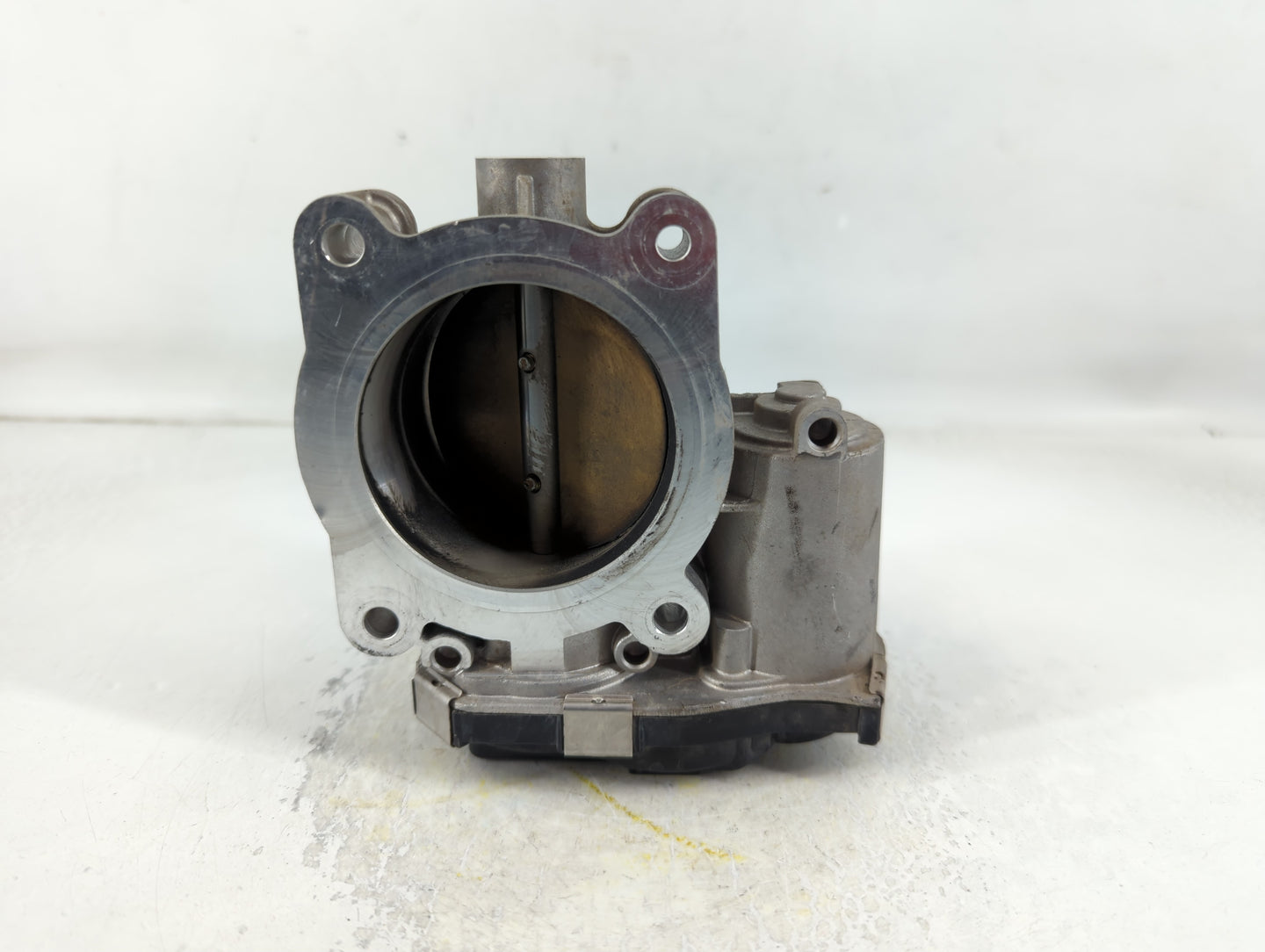 2016-2019 Chevrolet Impala Throttle Body P/N:12670839AA Fits Fits 2016 2017 2018 2019 2020 2021 2022 OEM Used Auto Parts - Oemusedautoparts1.com