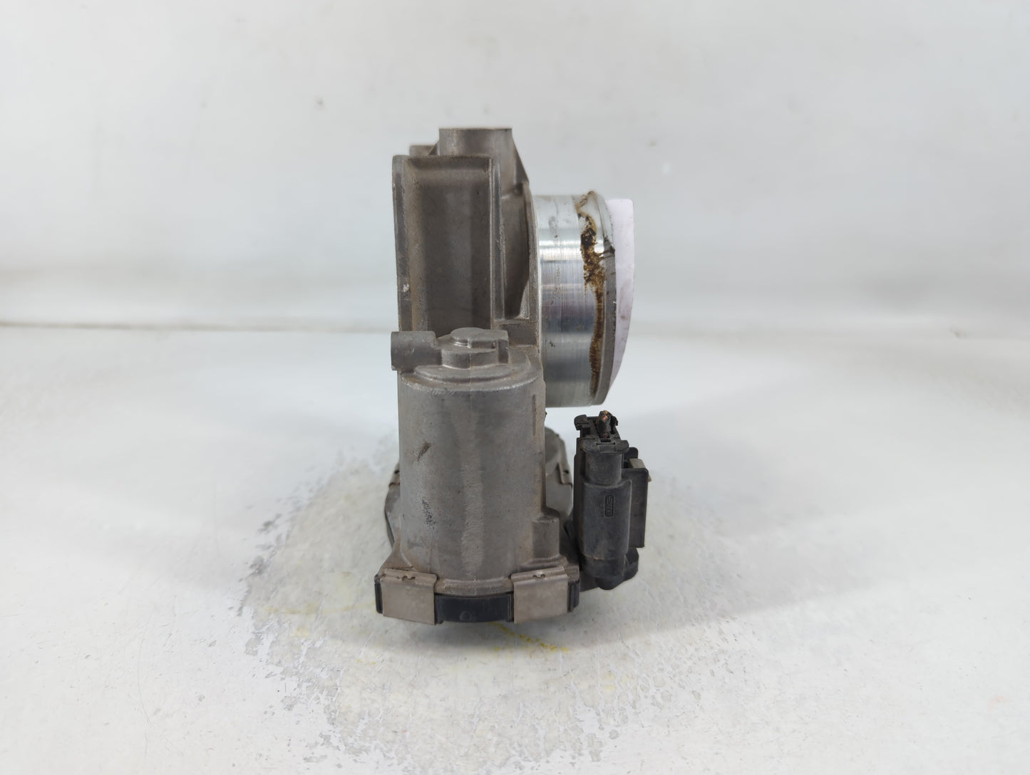 2016-2019 Chevrolet Impala Throttle Body P/N:12670839AA Fits Fits 2016 2017 2018 2019 2020 2021 2022 OEM Used Auto Parts - Oemusedautoparts1.com