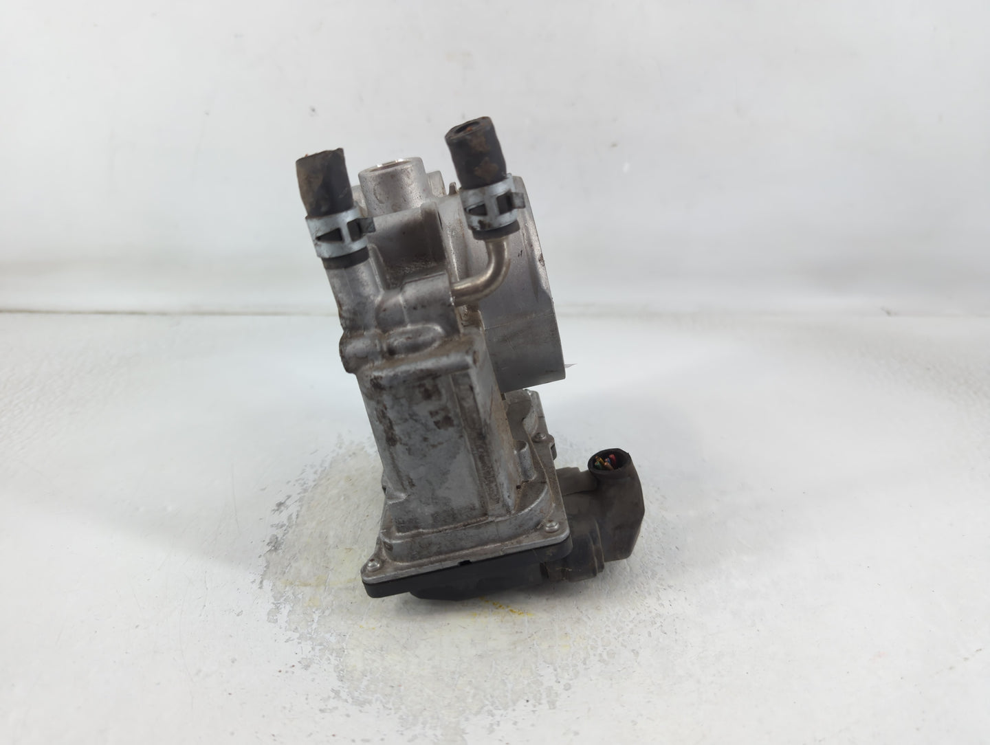 2008-2016 Toyota Highlander Throttle Body P/N:22030-31030 Fits OEM Used Auto Parts - Oemusedautoparts1.com