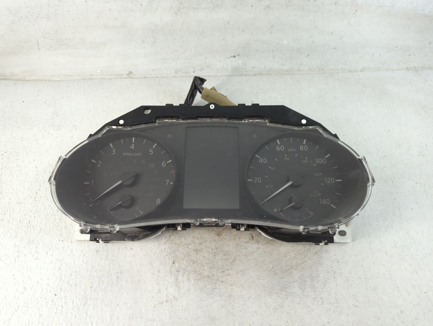 2017-2018 Nissan Rogue Sport Instrument Cluster Speedometer Gauges P/N:6MA1A/P1RZ Fits Fits 2017 2018 OEM Used Auto Parts - Oemusedautoparts1.com