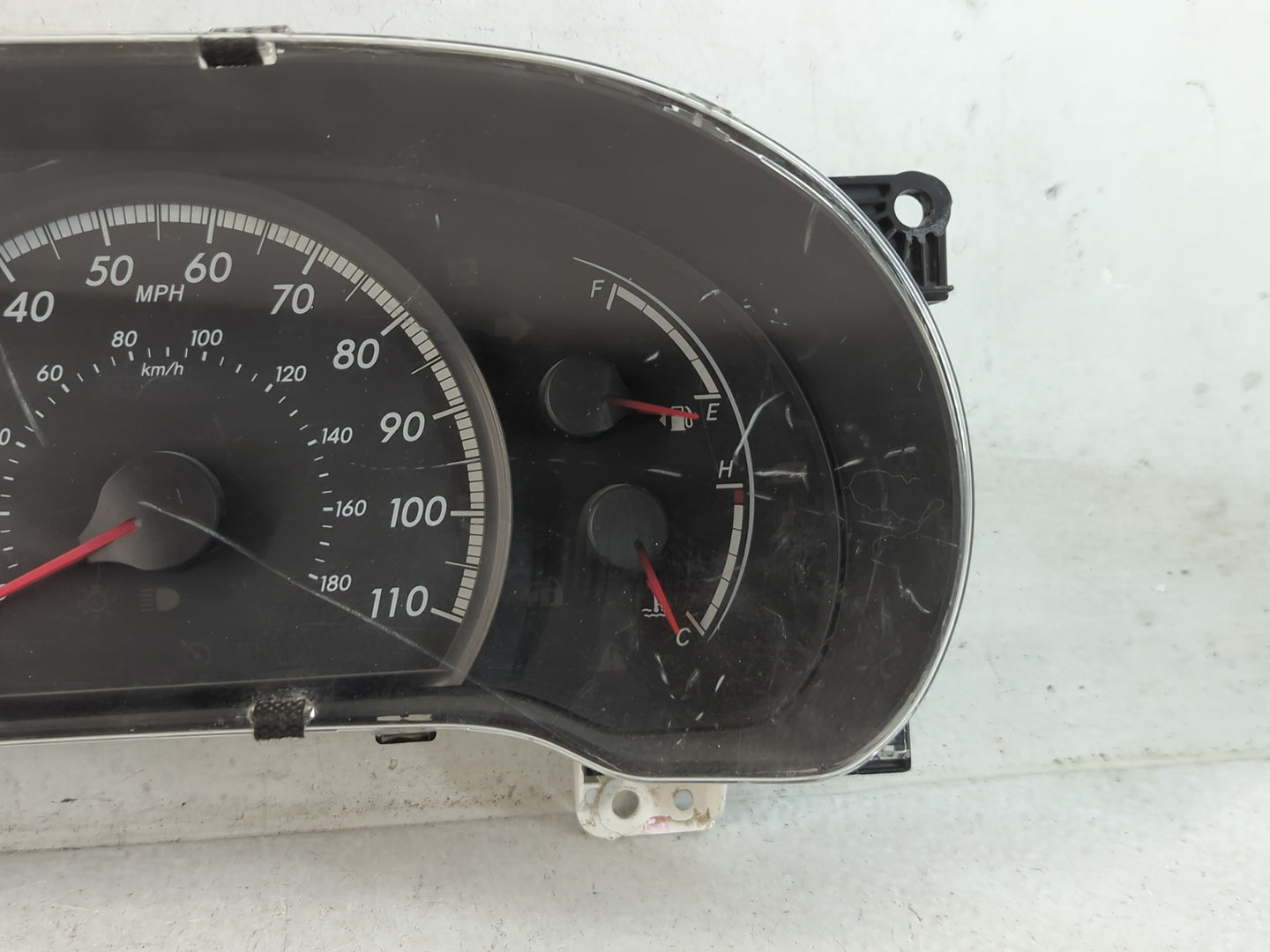 2011-2012 Toyota Sienna Instrument Cluster Speedometer Gauges P/N:0551350 83800-08350-00 Fits Fits 2011 2012 OEM Used Auto Parts - Oemusedautoparts1.com