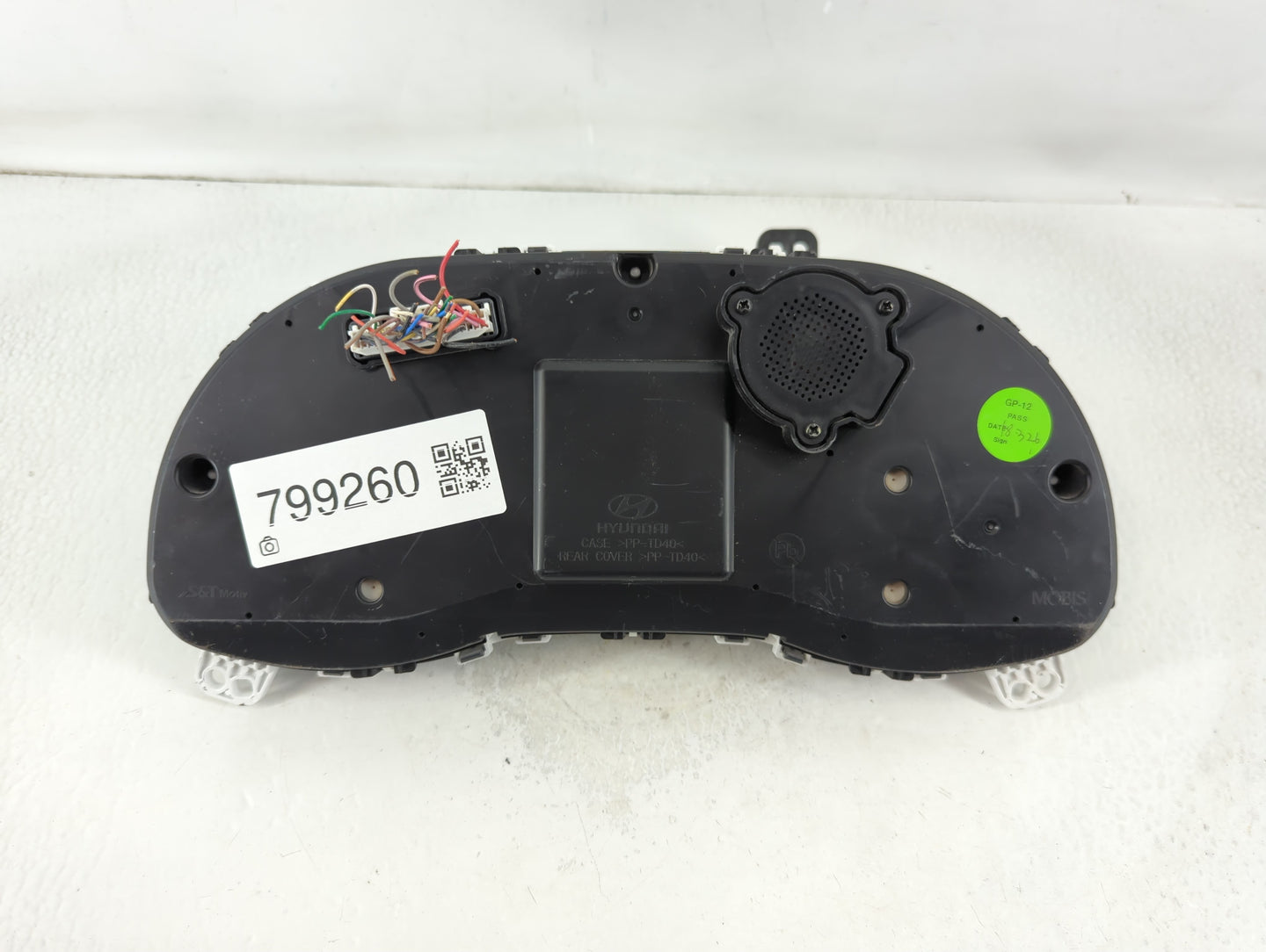 2018-2021 Hyundai Kona Instrument Cluster Speedometer Gauges P/N:IC0-16K039 94011J9100 Fits Fits 2018 2020 2021 OEM Used Auto Parts - Oemusedautoparts1.com