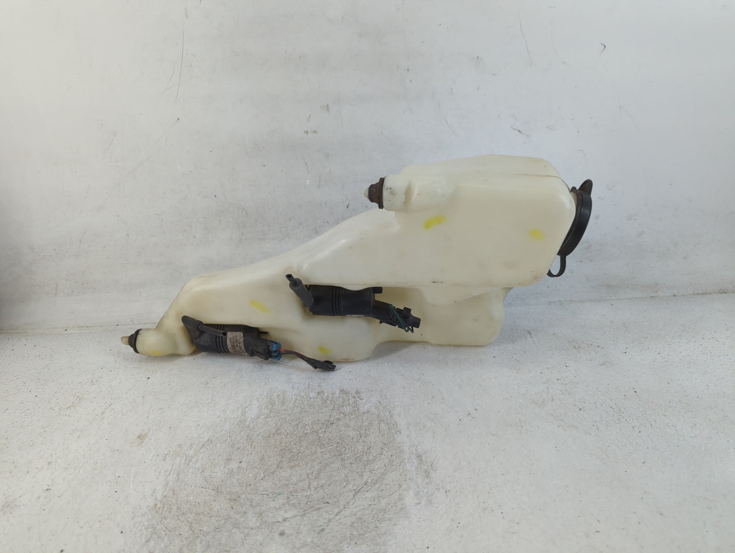 Oldsmobile Bravado Windshield Washer Fluid Reservoir Bottle Oem - Oemusedautoparts1.com