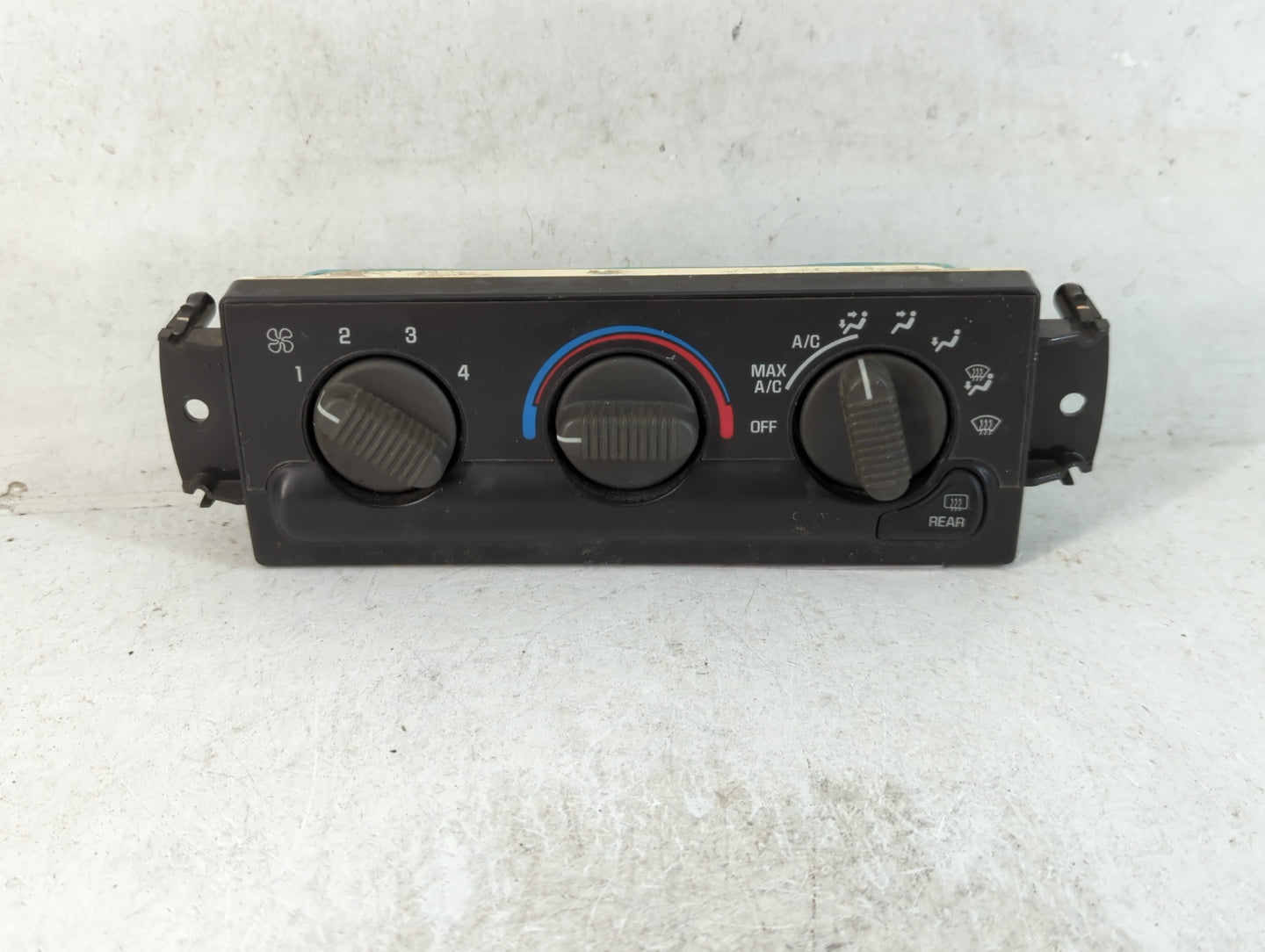 2003-2009 Gmc Envoy Climate Control Module Temperature AC/Heater Replacement P/N:16250535 Fits OEM Used Auto Parts - Oemusedautoparts1.com