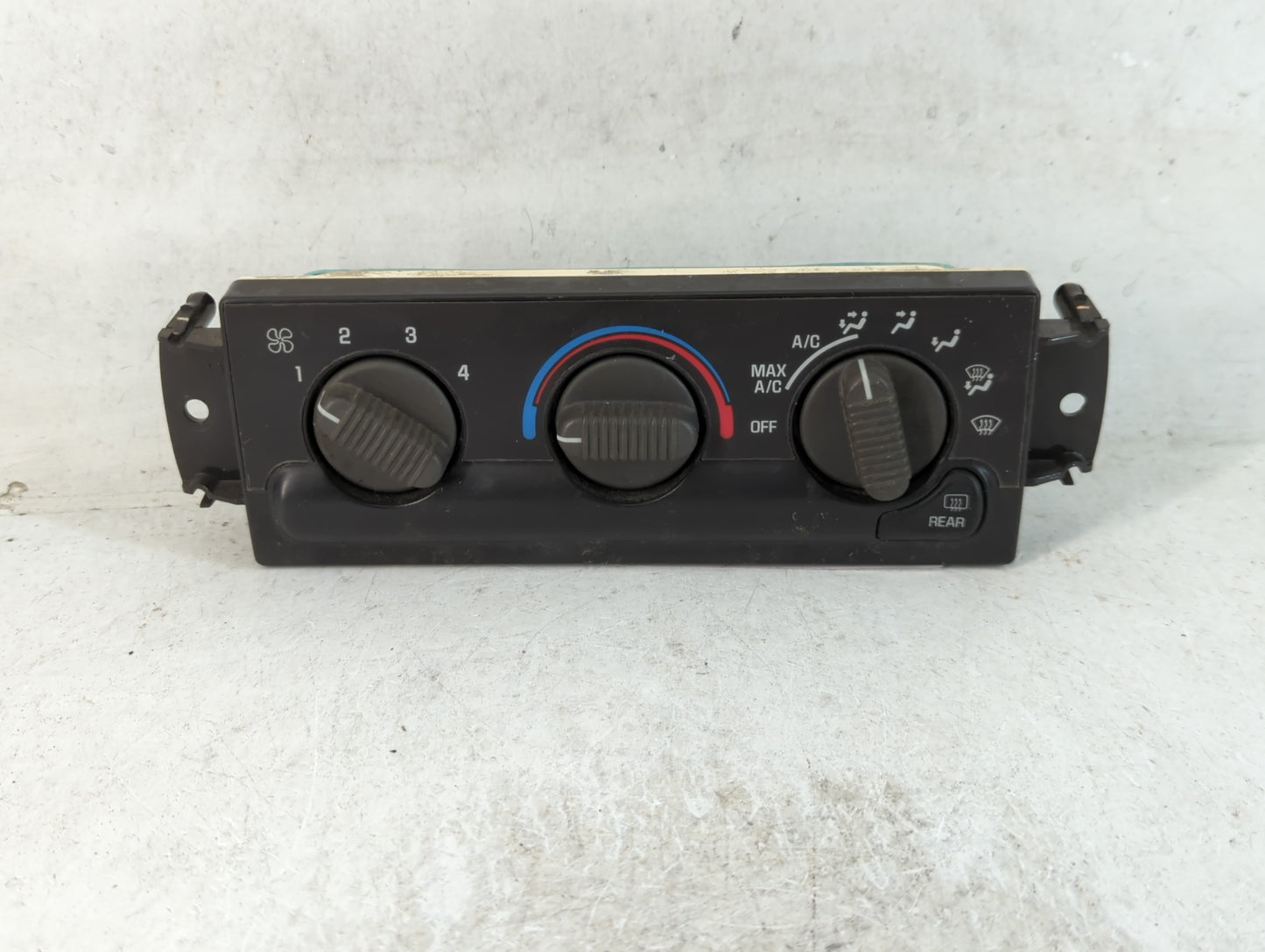 2003-2009 Gmc Envoy Climate Control Module Temperature AC/Heater Replacement P/N:16250535 Fits OEM Used Auto Parts - Oemusedautoparts1.com