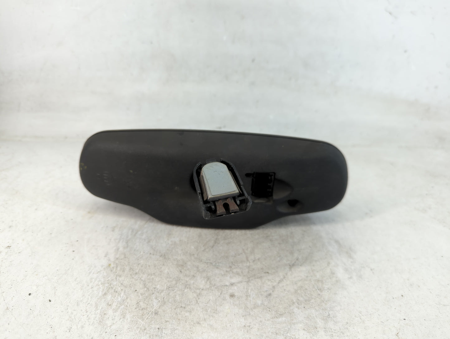 2006 Gmc Sierra Interior Rear View Mirror Replacement OEM P/N:E11015322 Fits OEM Used Auto Parts - Oemusedautoparts1.com