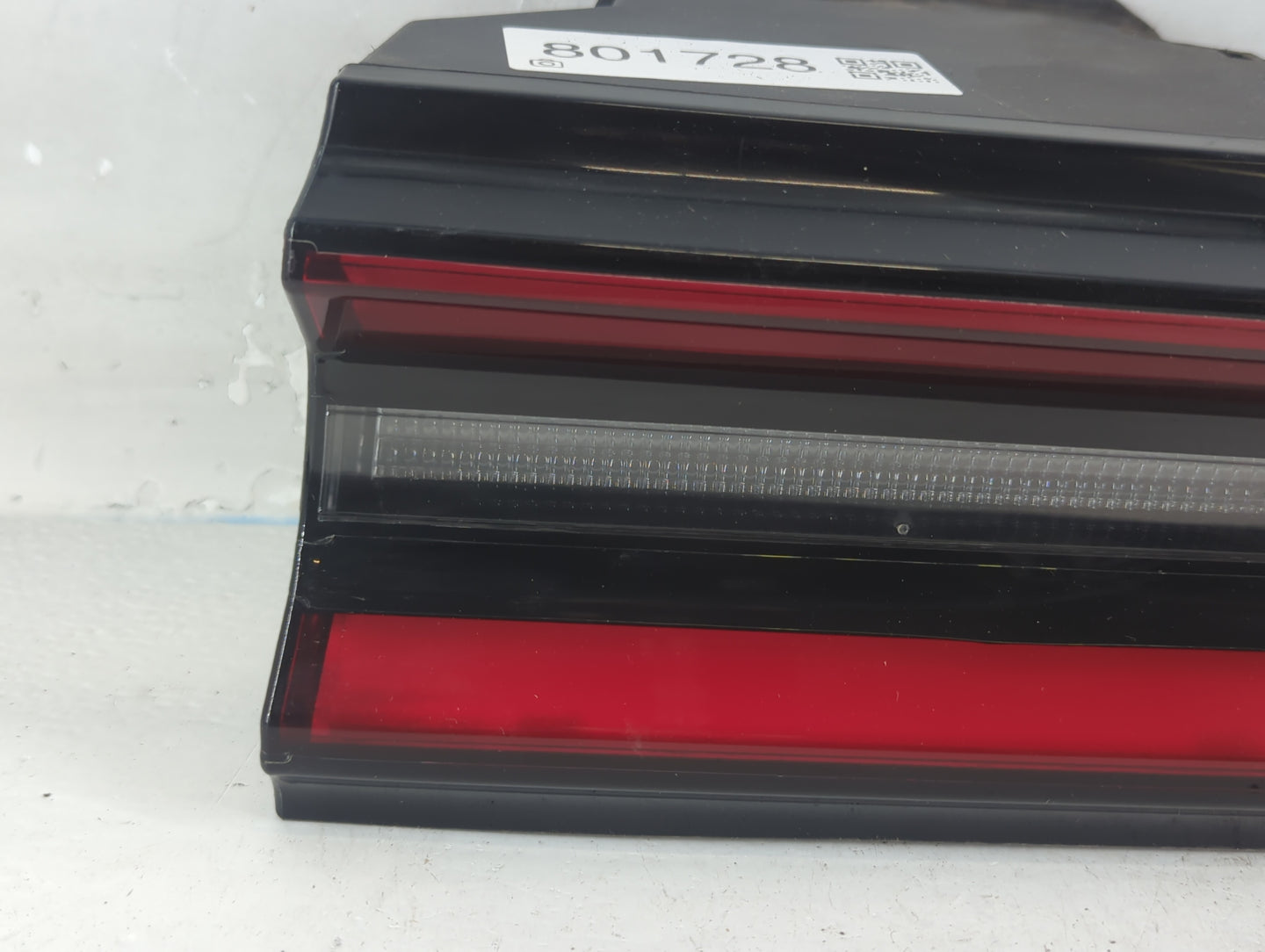 2015-2022 Dodge Challenger Tail Light Assembly Passenger Right OEM P/N:68403954AB 68174068AF Fits OEM Used Auto Parts - Oemusedautoparts1.com