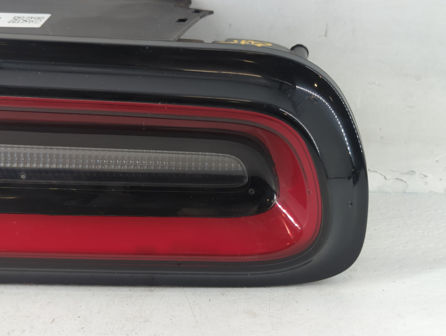 2015-2022 Dodge Challenger Tail Light Assembly Passenger Right OEM P/N:68403954AB 68174068AF Fits OEM Used Auto Parts - Oemusedautoparts1.com
