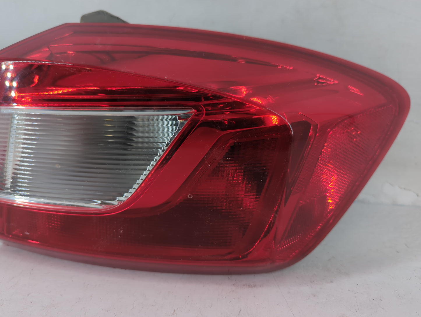 2017 Chevrolet Cruze Tail Light Assembly Passenger Right OEM P/N:84078119 Fits OEM Used Auto Parts - Oemusedautoparts1.com