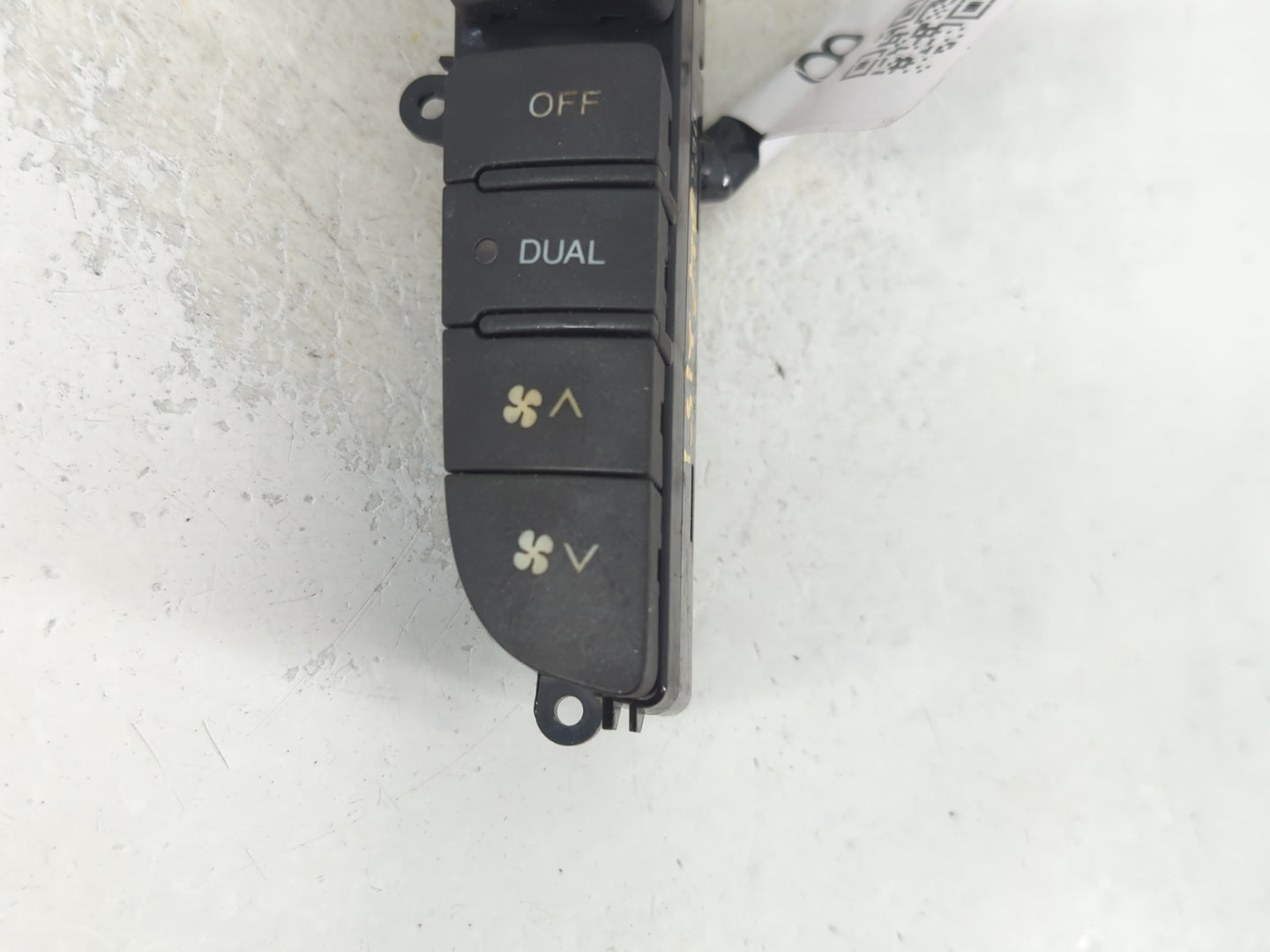 2004-2008 Acura Tl Climate Control Module Temperature AC/Heater Replacement P/N:M24722 Fits Fits 2004 2005 2006 2007 2008 OEM Used Auto Parts - Oemusedautoparts1.com