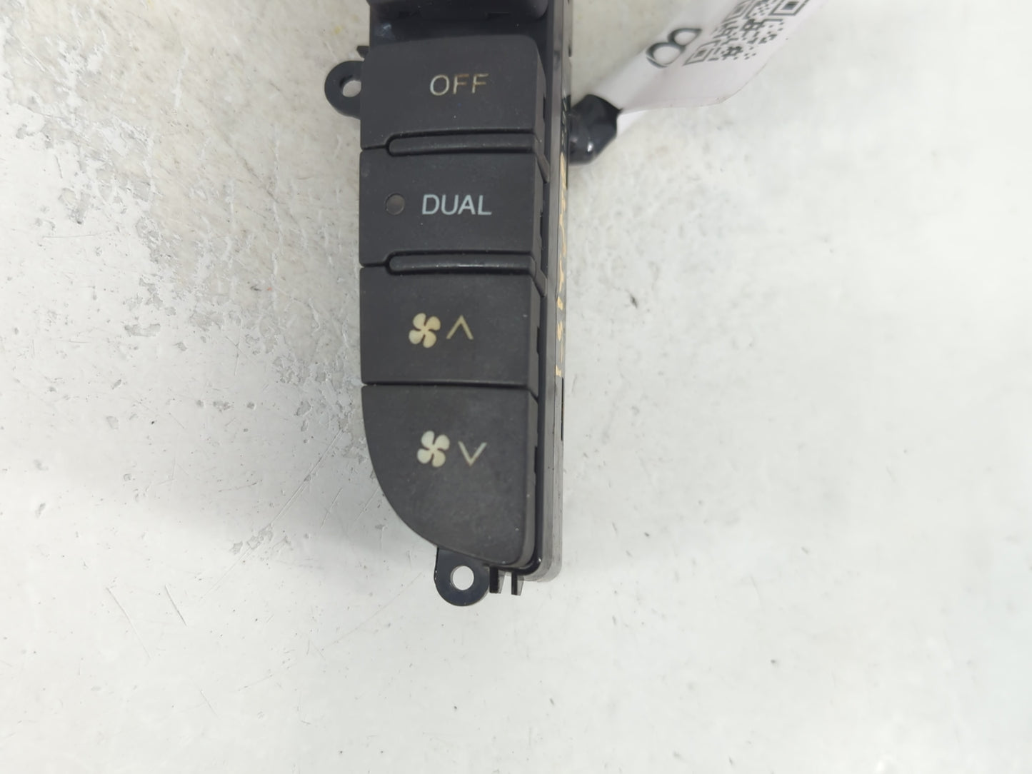 2004-2008 Acura Tl Climate Control Module Temperature AC/Heater Replacement P/N:M24722 Fits Fits 2004 2005 2006 2007 2008 OEM Used Auto Parts - Oemusedautoparts1.com