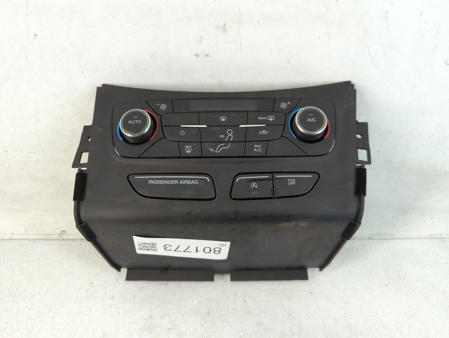 2017 Ford Escape Climate Control Module Temperature AC/Heater Replacement P/N:GJ5T-18C612-EA Fits OEM Used Auto Parts - Oemusedautoparts1.com