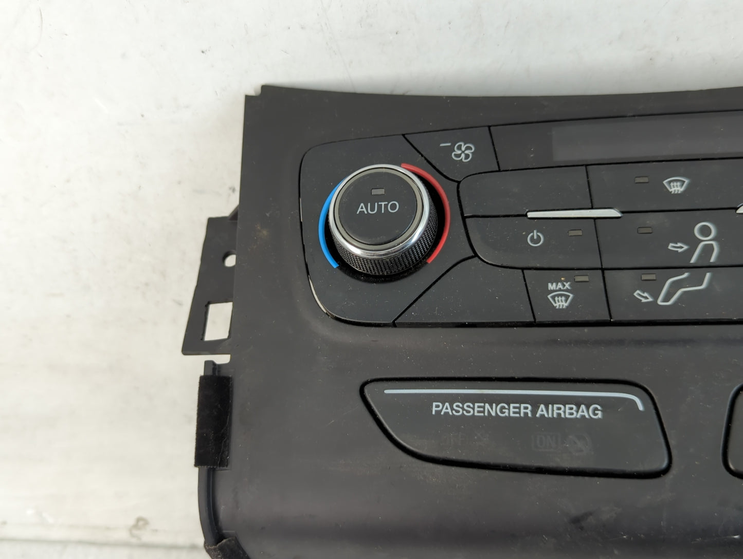 2017 Ford Escape Climate Control Module Temperature AC/Heater Replacement P/N:GJ5T-18C612-EA Fits OEM Used Auto Parts - Oemusedautoparts1.com