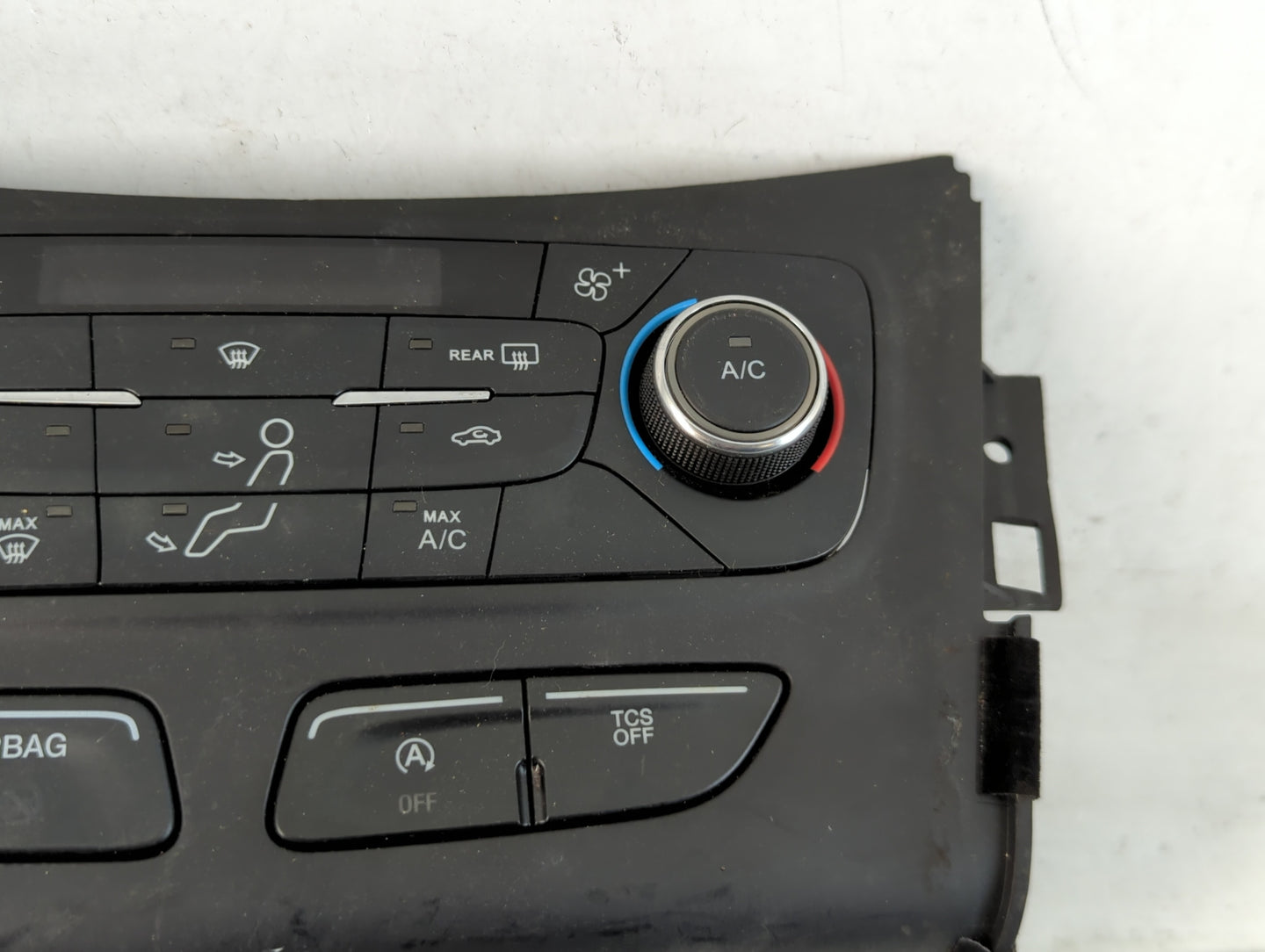2017 Ford Escape Climate Control Module Temperature AC/Heater Replacement P/N:GJ5T-18C612-EA Fits OEM Used Auto Parts - Oemusedautoparts1.com
