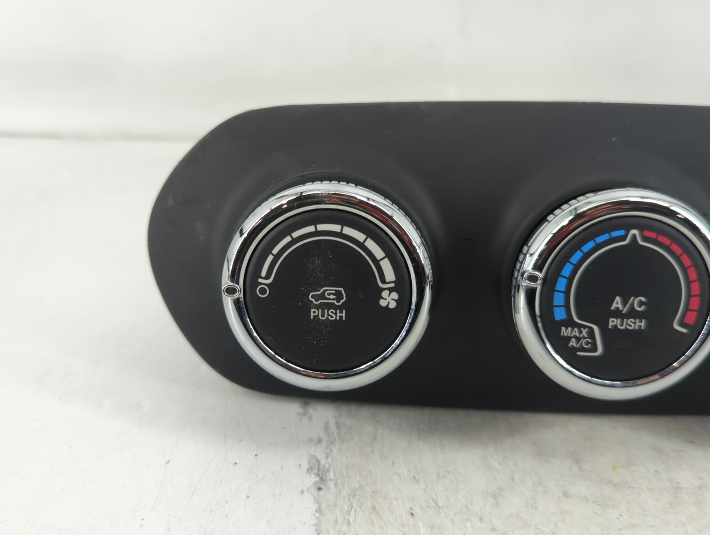 2017 Jeep Renegade Climate Control Module Temperature AC/Heater Replacement P/N:838744Z Fits OEM Used Auto Parts - Oemusedautoparts1.com