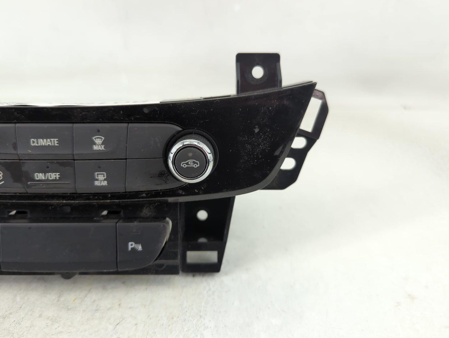 2017 Buick Lacrosse Climate Control Module Temperature AC/Heater Replacement P/N:84138219 Fits OEM Used Auto Parts - Oemusedautoparts1.com