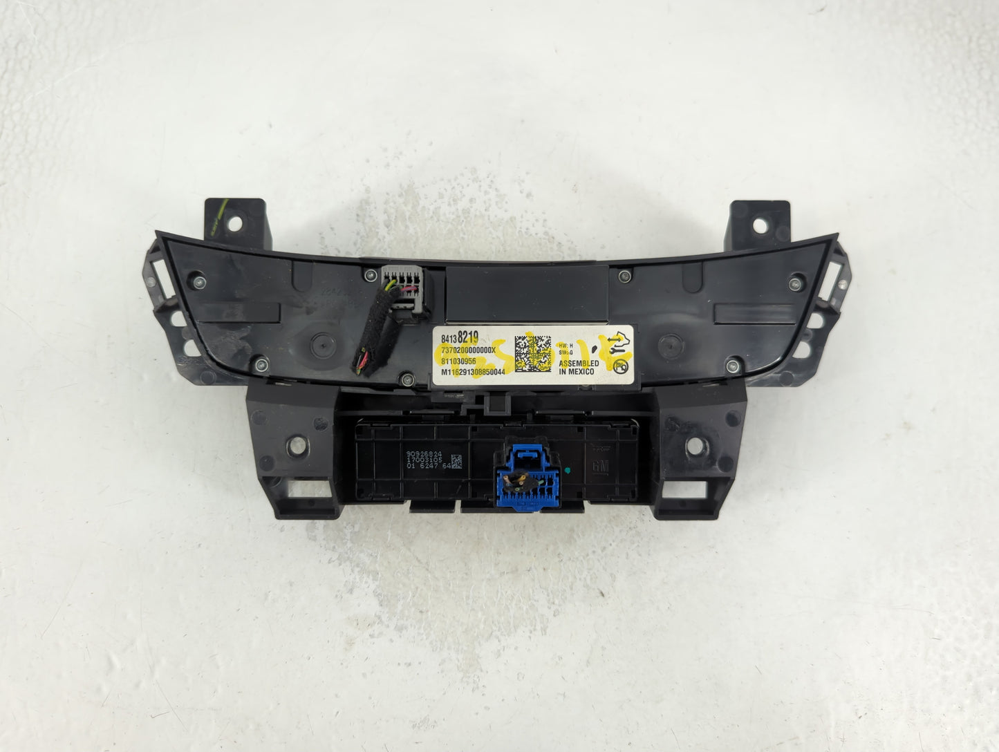 2017 Buick Lacrosse Climate Control Module Temperature AC/Heater Replacement P/N:84138219 Fits OEM Used Auto Parts - Oemusedautoparts1.com