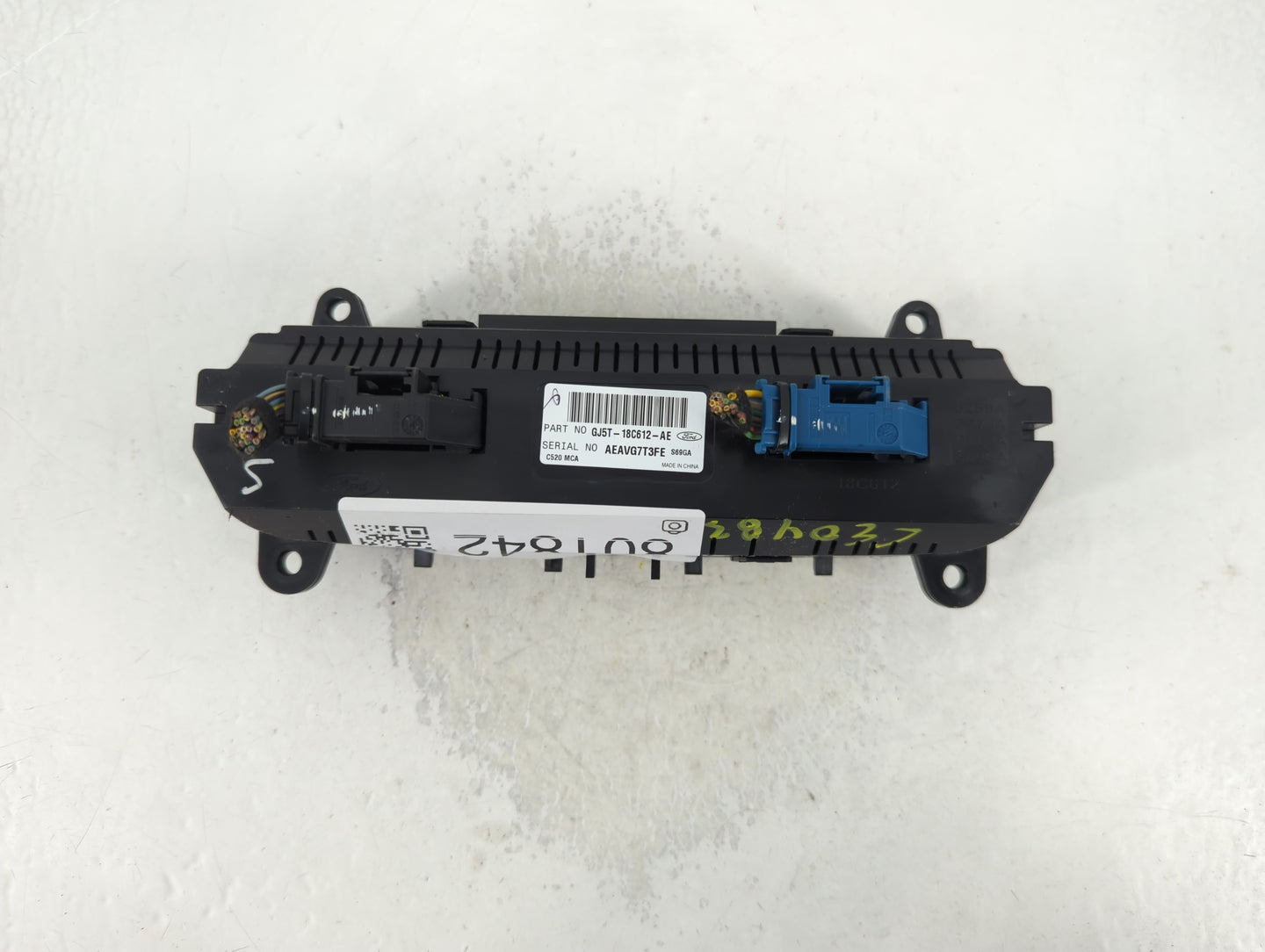 2017 Ford Escape Climate Control Module Temperature AC/Heater Replacement P/N:GJ5T-18C612-AE Fits OEM Used Auto Parts - Oemusedautoparts1.com