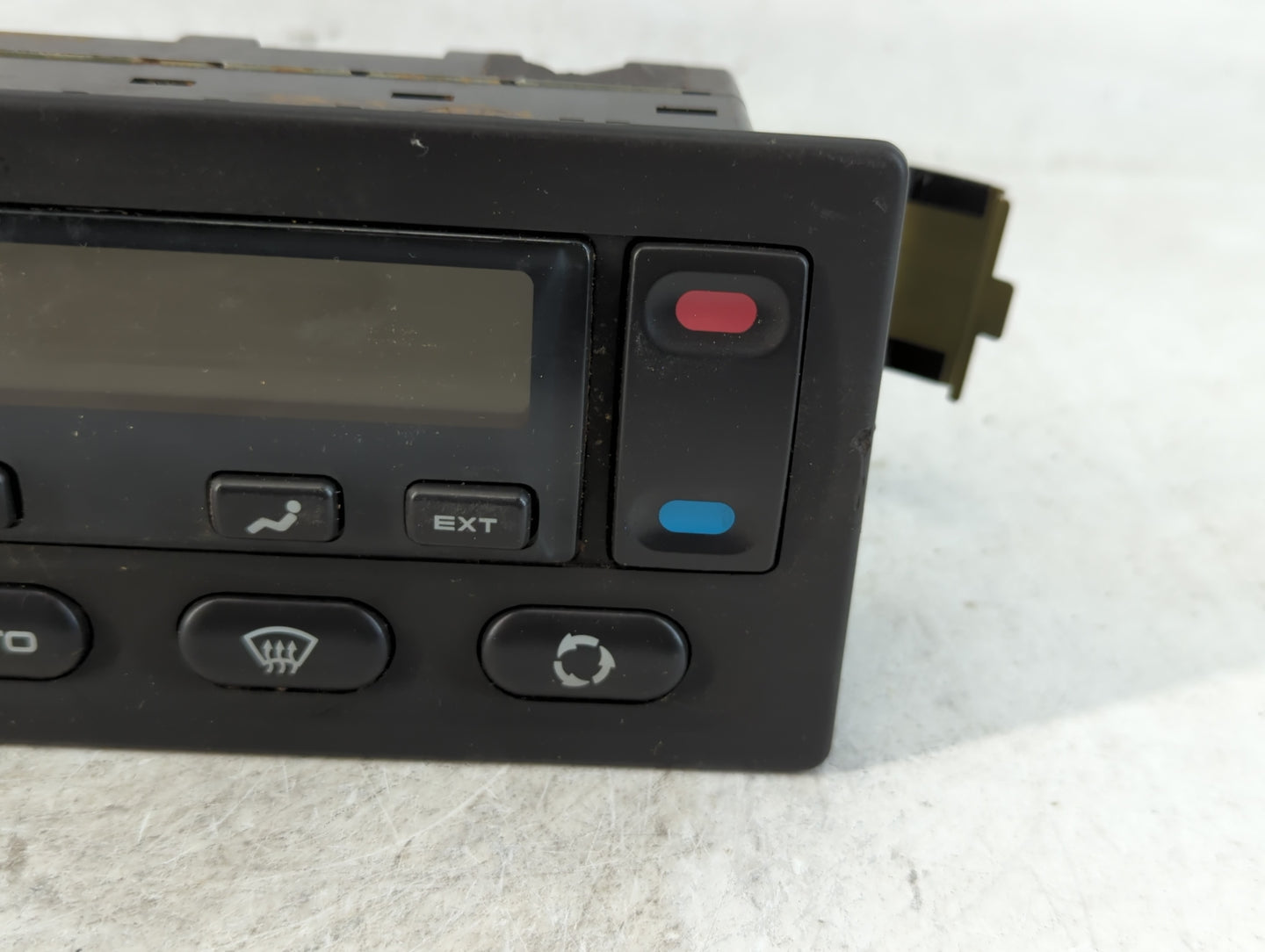2002 Land Rover Discovery Climate Control Module Temperature AC/Heater Replacement P/N:MF146570-0260 Fits OEM Used Auto Parts - Oemusedautoparts1.com