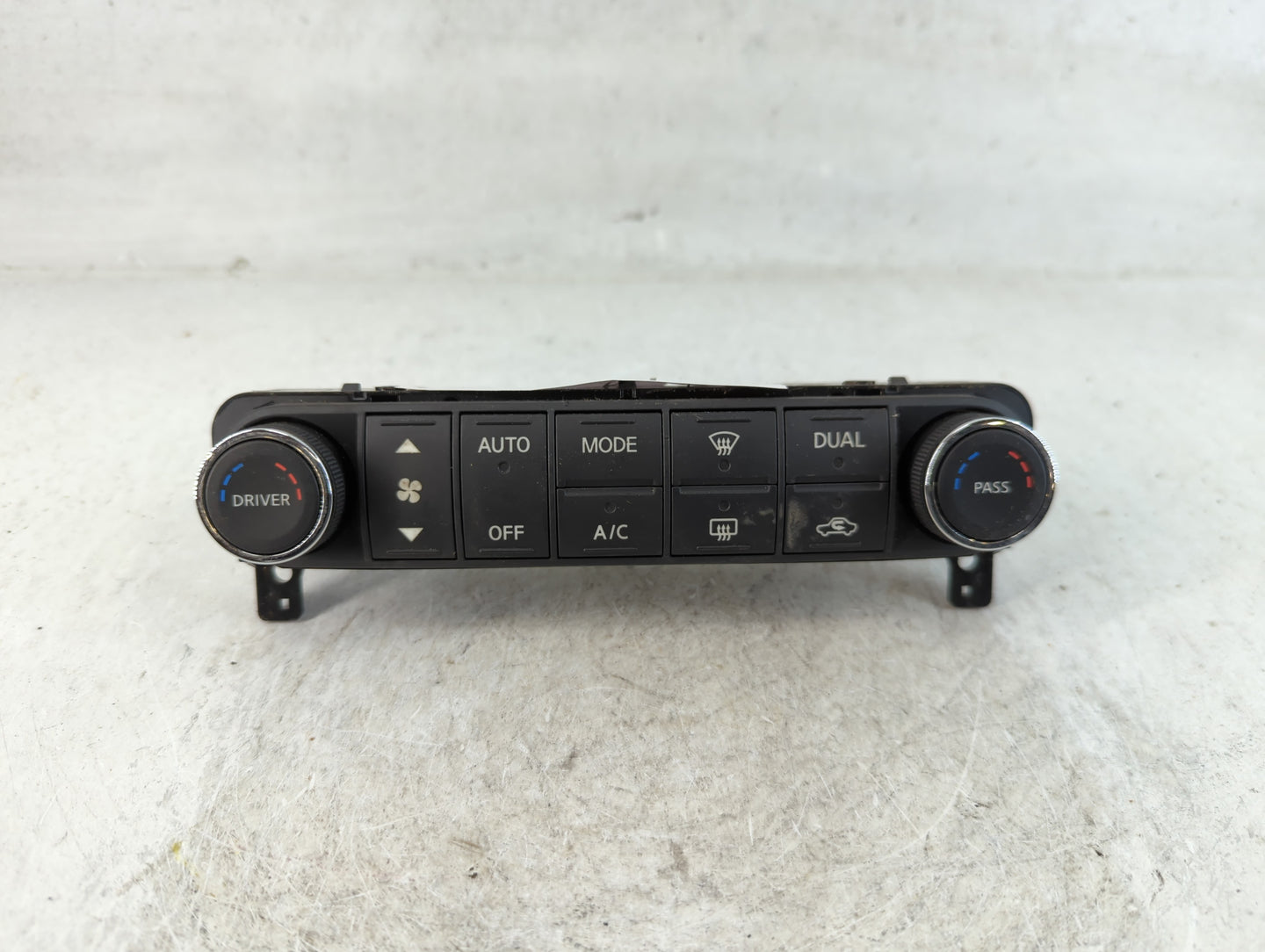 2007-2008 Nissan Maxima Climate Control Module Temperature AC/Heater Replacement P/N:27500 ZK30A Fits Fits 2007 2008 OEM Used Auto Parts - Oemusedautoparts1.com