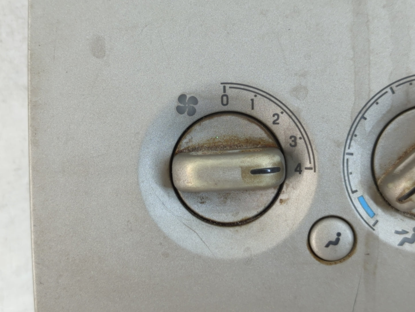 2003-2005 Lincoln Aviator Climate Control Module Temperature AC/Heater Replacement Fits Fits 2003 2004 2005 OEM Used Auto Parts - Oemusedautoparts1.com