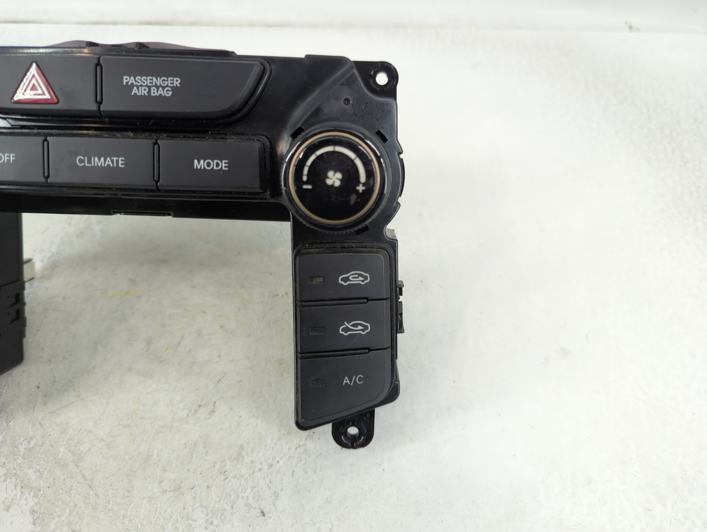 2013 Hyundai Genesis Climate Control Module Temperature AC/Heater Replacement P/N:97250-2MFN0 Fits OEM Used Auto Parts - Oemusedautoparts1.com