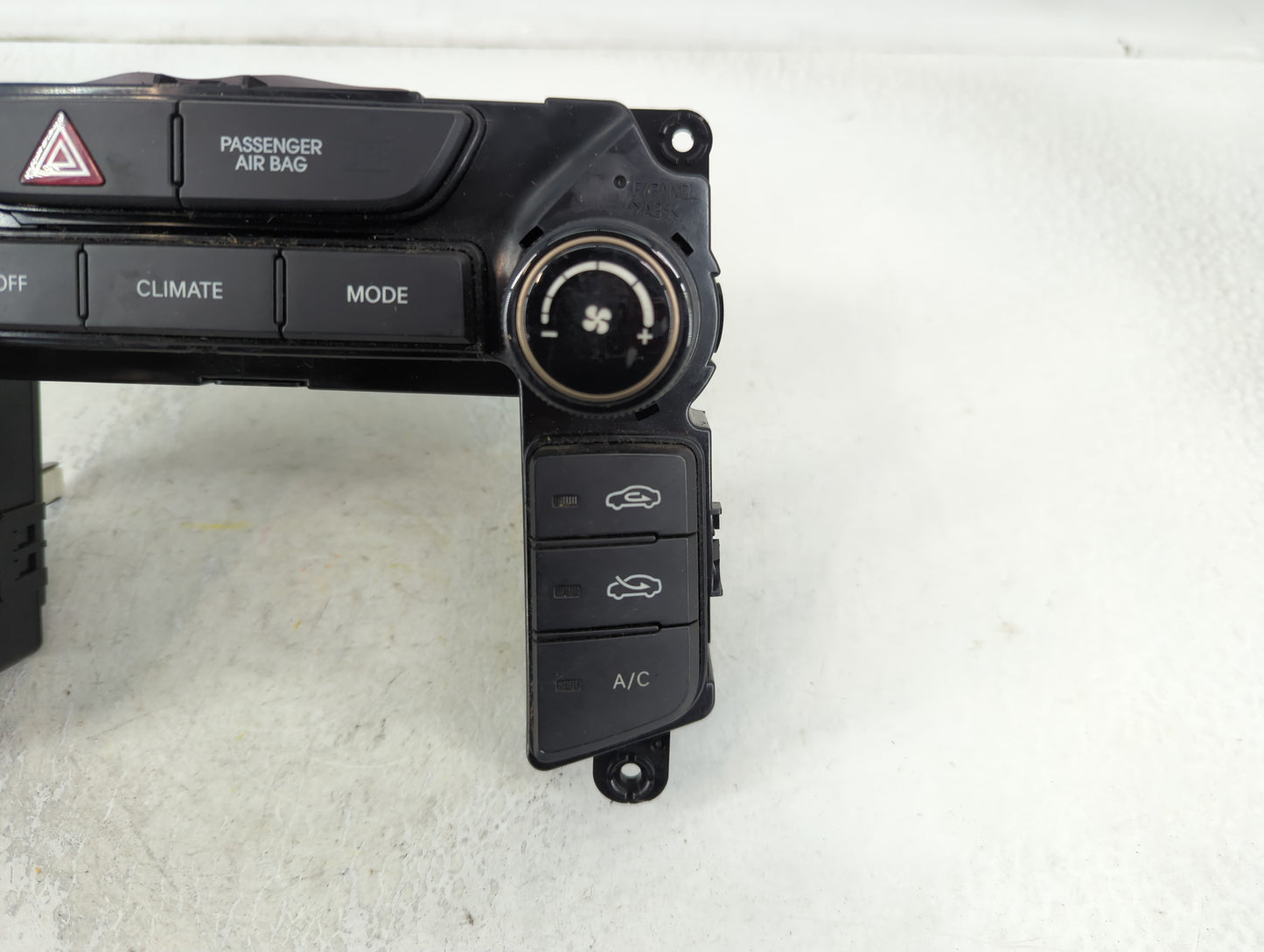 2013 Hyundai Genesis Climate Control Module Temperature AC/Heater Replacement P/N:97250-2MFN0 Fits OEM Used Auto Parts - Oemusedautoparts1.com