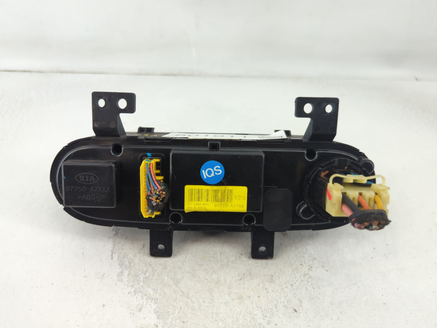 2014-2016 Kia Forte Climate Control Module Temperature AC/Heater Replacement P/N:97250-A7250 Fits Fits 2014 2015 2016 OEM Used Auto Parts - Oemusedautoparts1.com