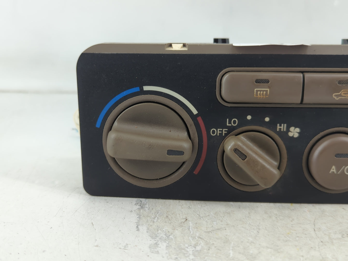 2001-2002 Toyota Corolla Climate Control Module Temperature AC/Heater Replacement P/N:1101 5590002070 Fits Fits 2001 2002 OEM Used Auto Parts - Oemusedautoparts1.com