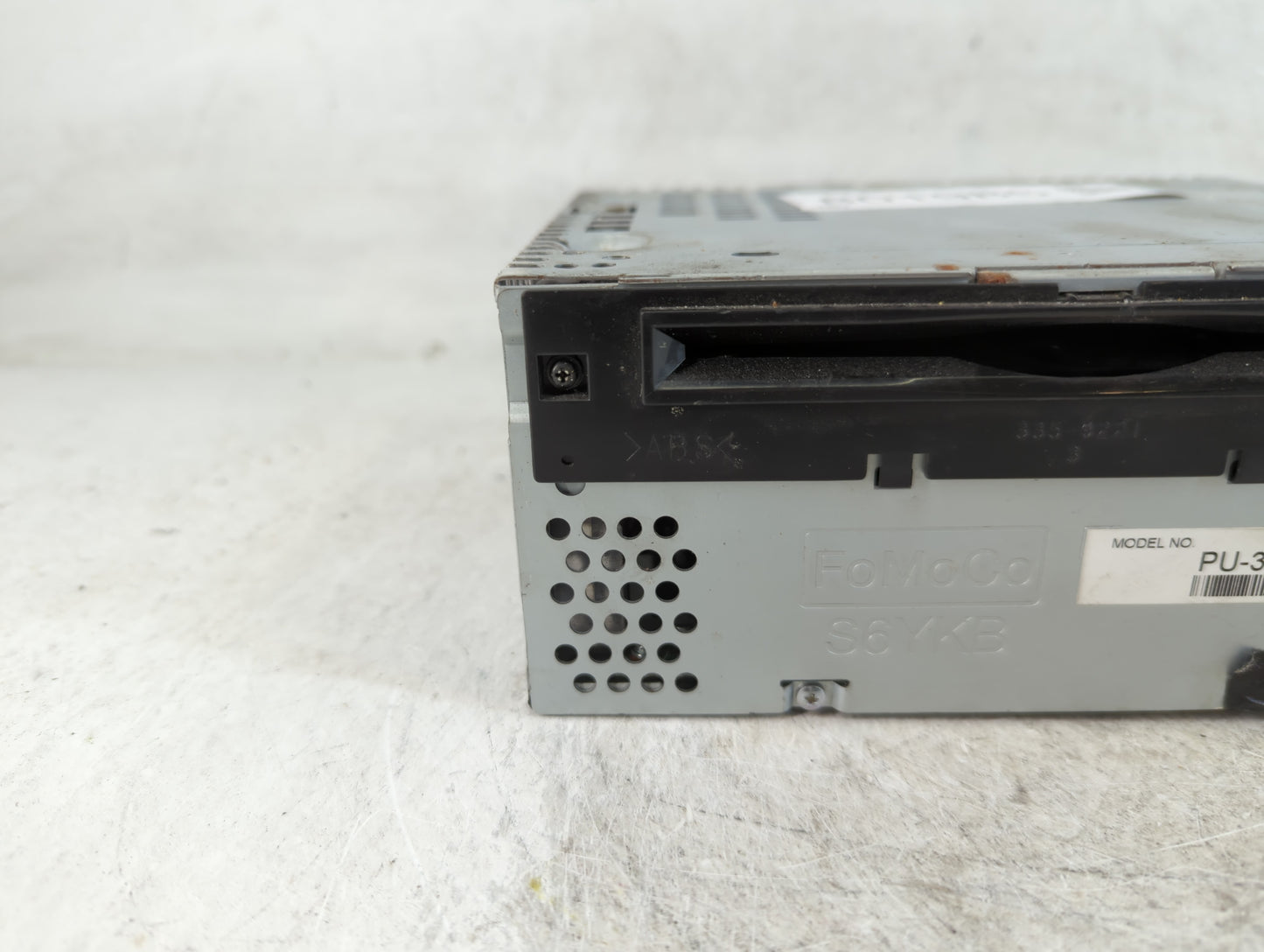 2013 Ford Explorer Radio AM FM Cd Player Receiver Replacement P/N:DB5T-19C107-GD Fits OEM Used Auto Parts - Oemusedautoparts1.com