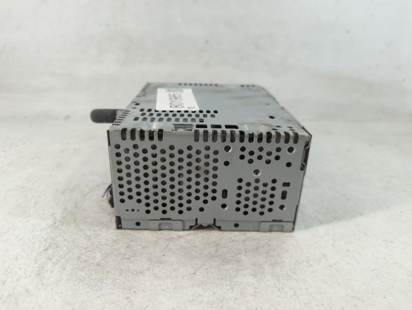 2013 Ford Explorer Radio AM FM Cd Player Receiver Replacement P/N:DB5T-19C107-GD Fits OEM Used Auto Parts - Oemusedautoparts1.com